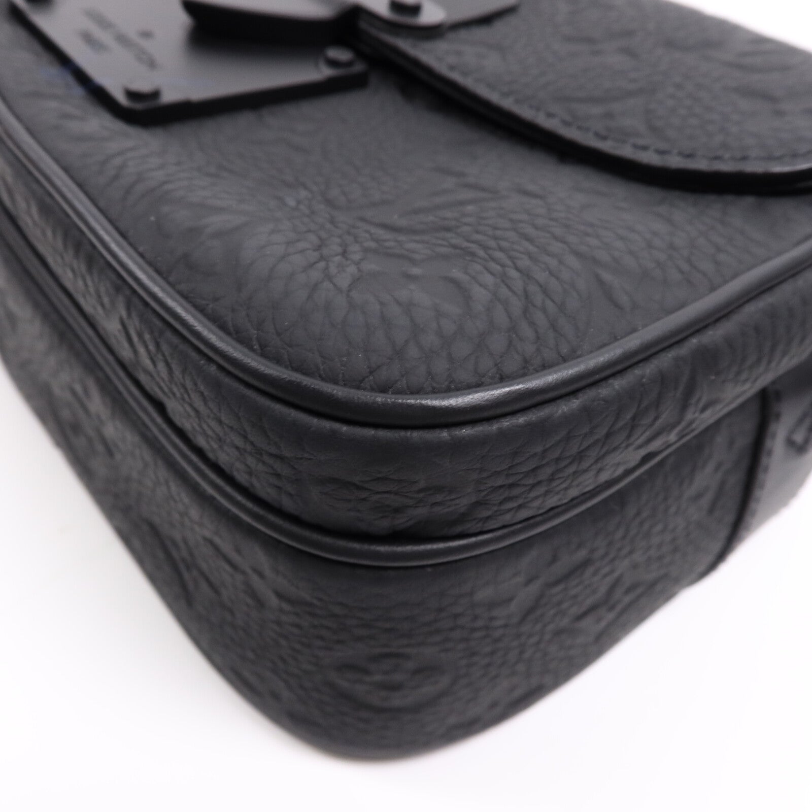 LOUIS VUITTON Monogram Taurillon S Lock肩背袋