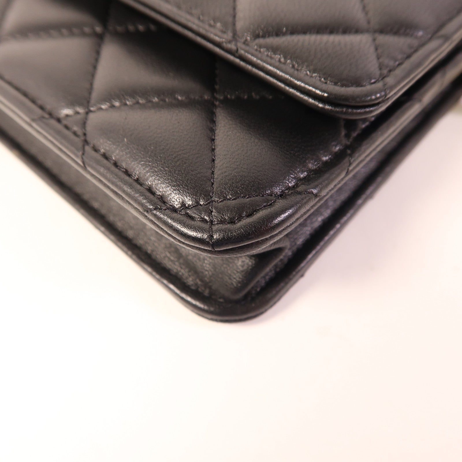 CHANEL 羊皮皮革WOC Wallet On Chain金扣鏈帶肩背袋