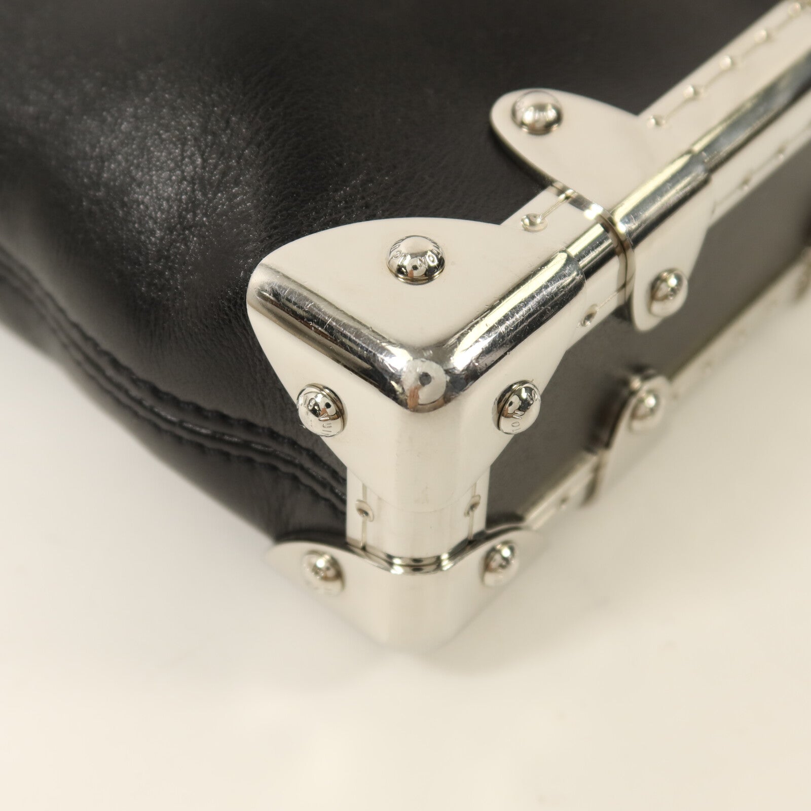 LOUIS VUITTON 牛皮皮革Slim Trunk銀扣鏈帶手挽肩背兩用袋