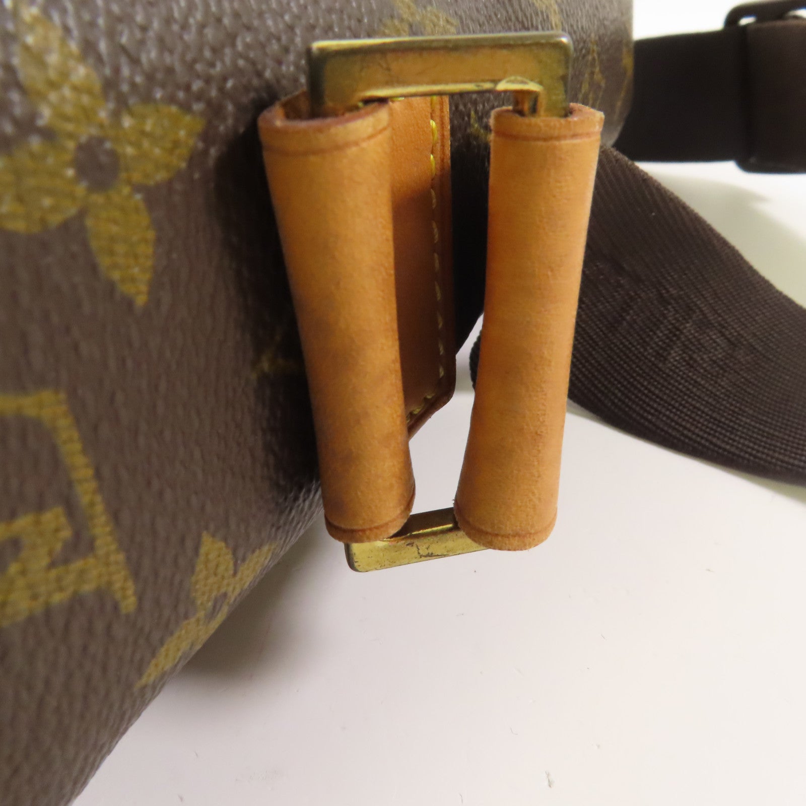 LOUIS VUITTON Monogram Abbesses金扣肩背袋