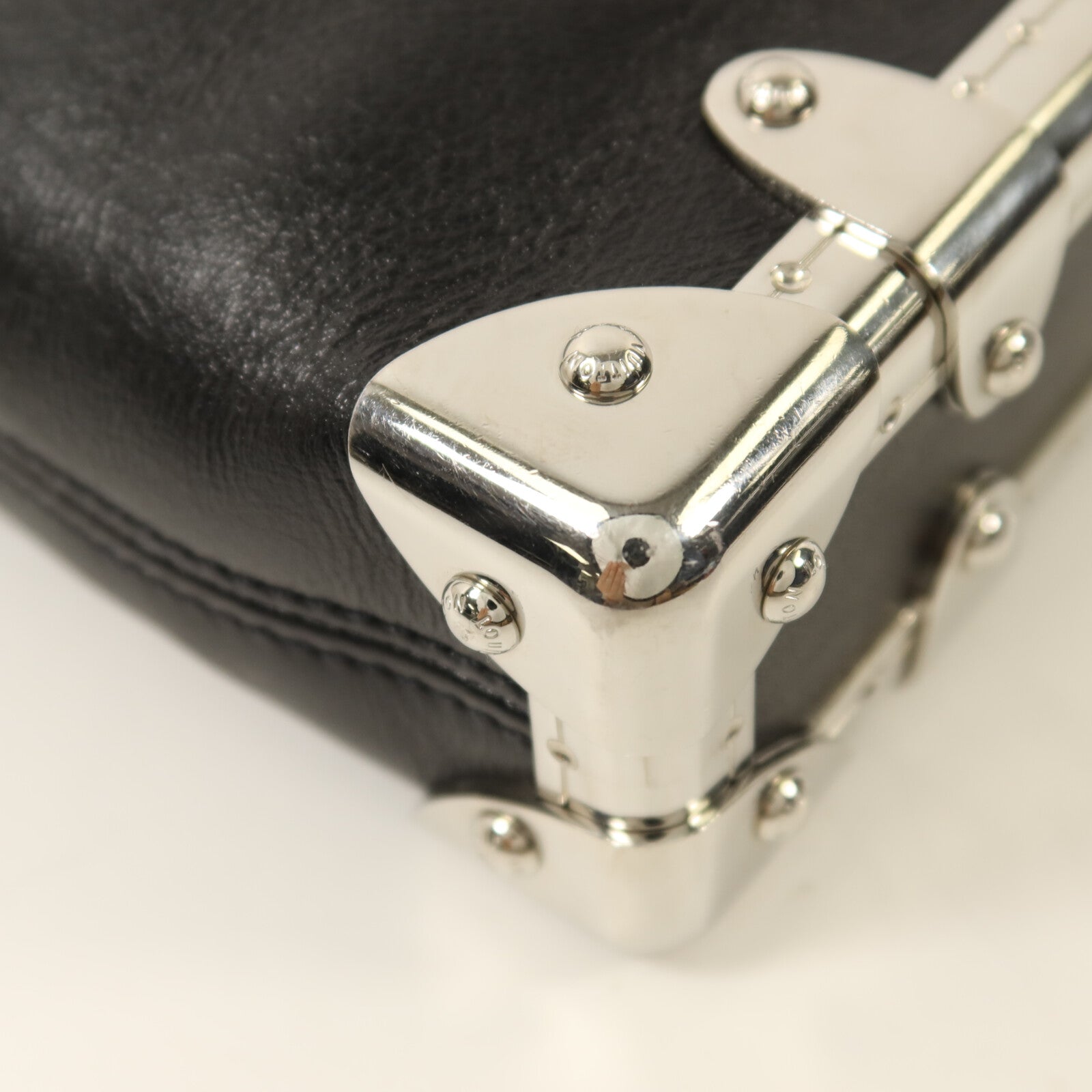LOUIS VUITTON 牛皮皮革Slim Trunk銀扣鏈帶手挽肩背兩用袋
