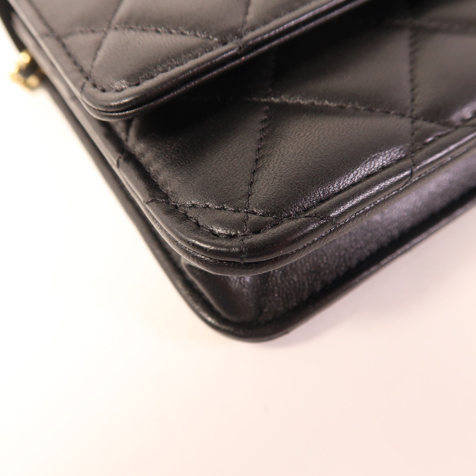 CHANEL 羊皮皮革WOC Wallet On Chain金扣鏈帶肩背袋