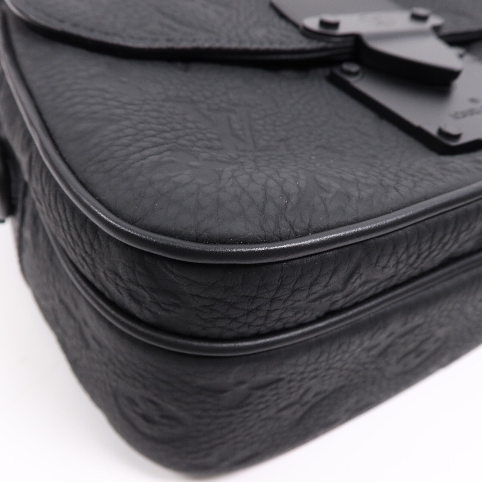 LOUIS VUITTON Monogram Taurillon S Lock肩背袋