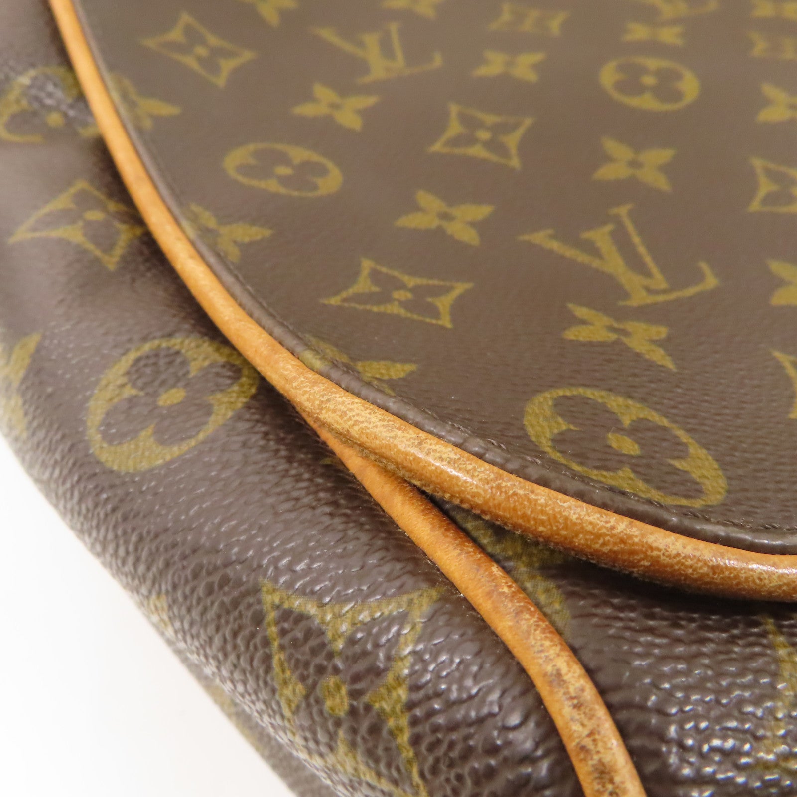 LOUIS VUITTON Monogram Abbesses金扣肩背袋