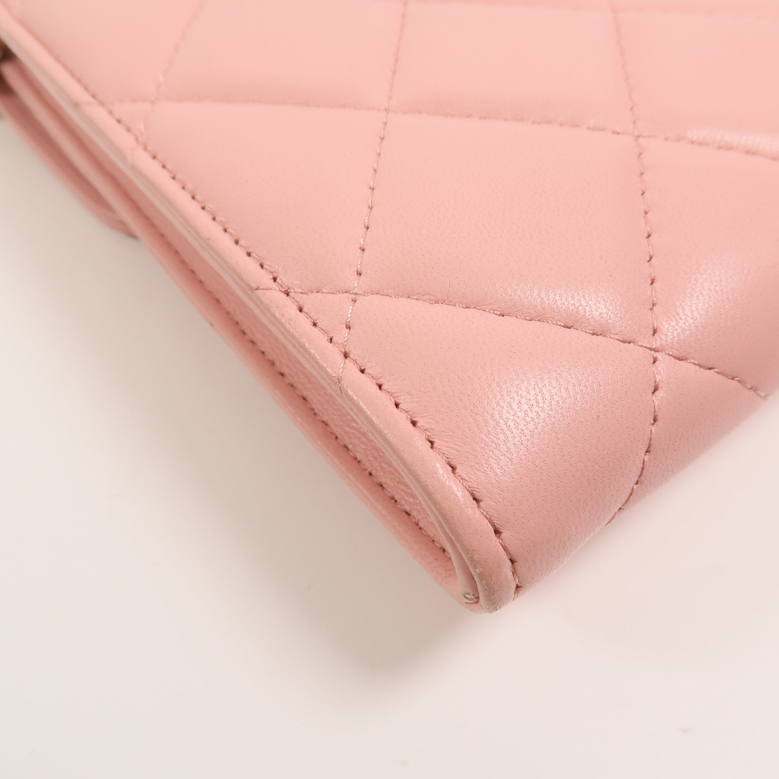 CHANEL 羊皮皮革Phone Bag鏈帶肩背袋
