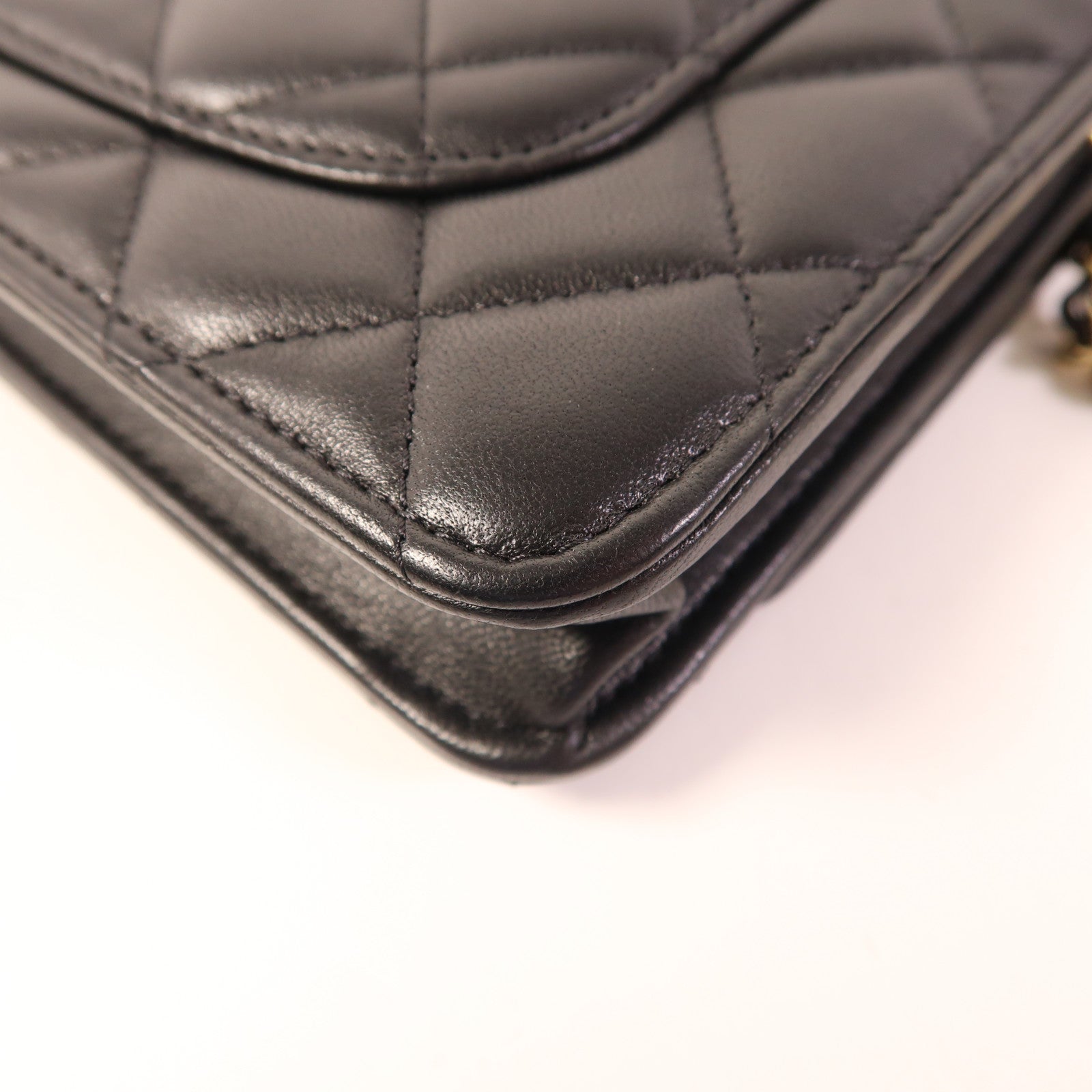 CHANEL 羊皮皮革WOC Wallet On Chain金扣鏈帶肩背袋