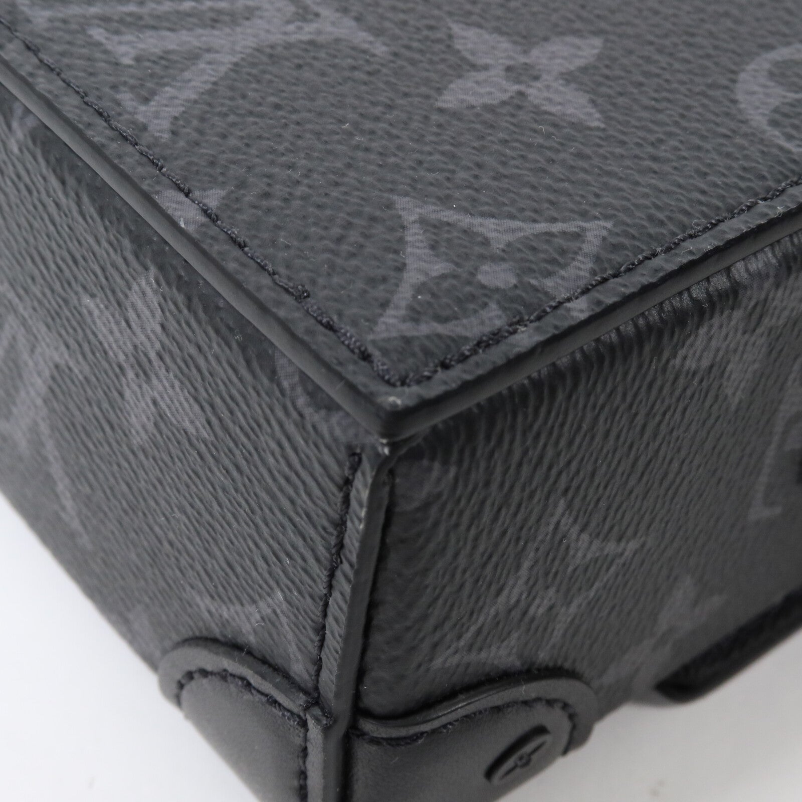 LOUIS VUITTON Monogram Eclipse Steamer Wearable Wallet肩背袋