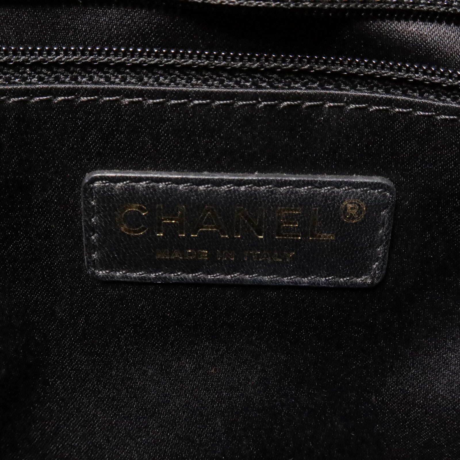 CHANEL 牛皮皮革GST Grand Shopping Tote Bag鏈帶肩背袋