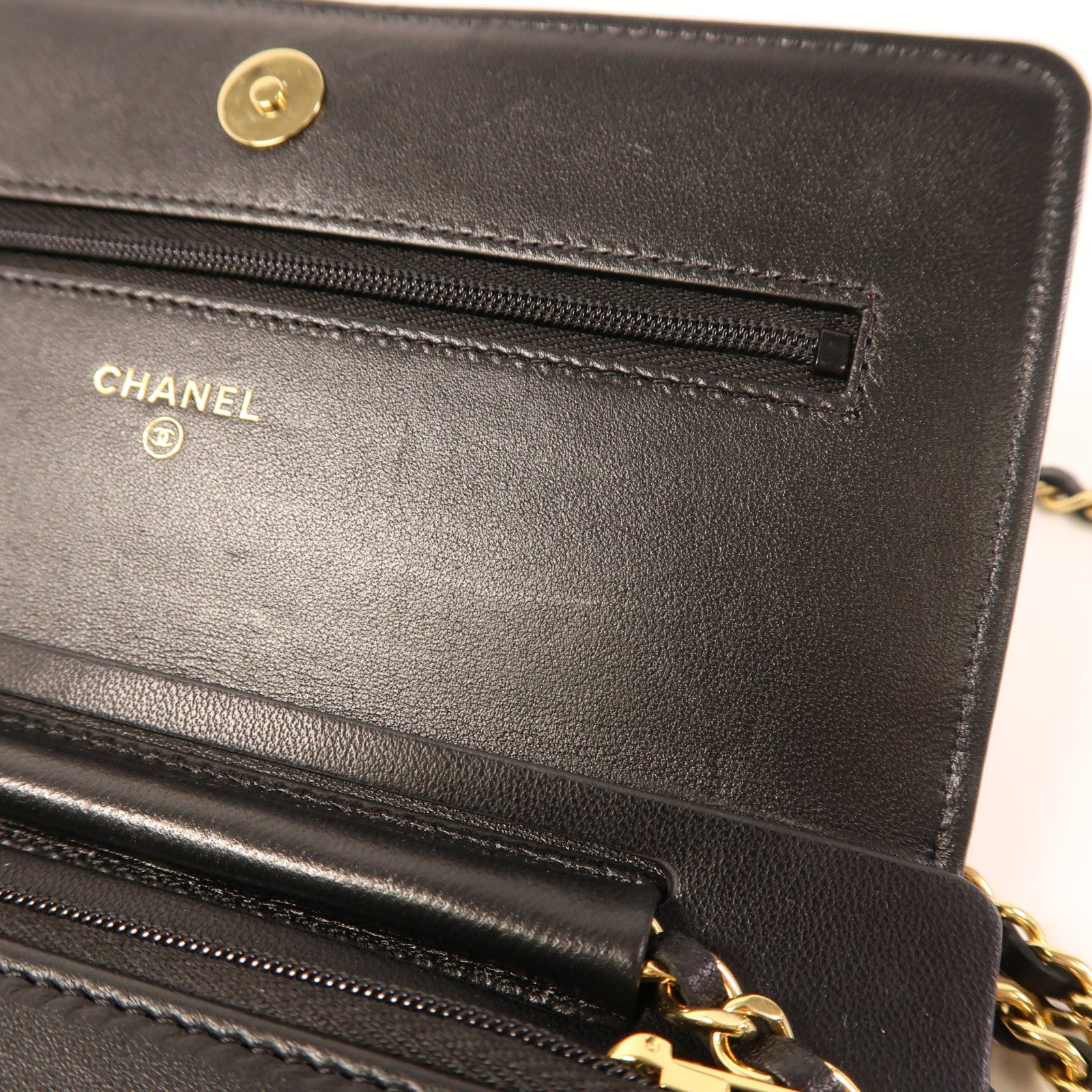 CHANEL 羊皮皮革WOC Wallet On Chain金扣鏈帶肩背袋