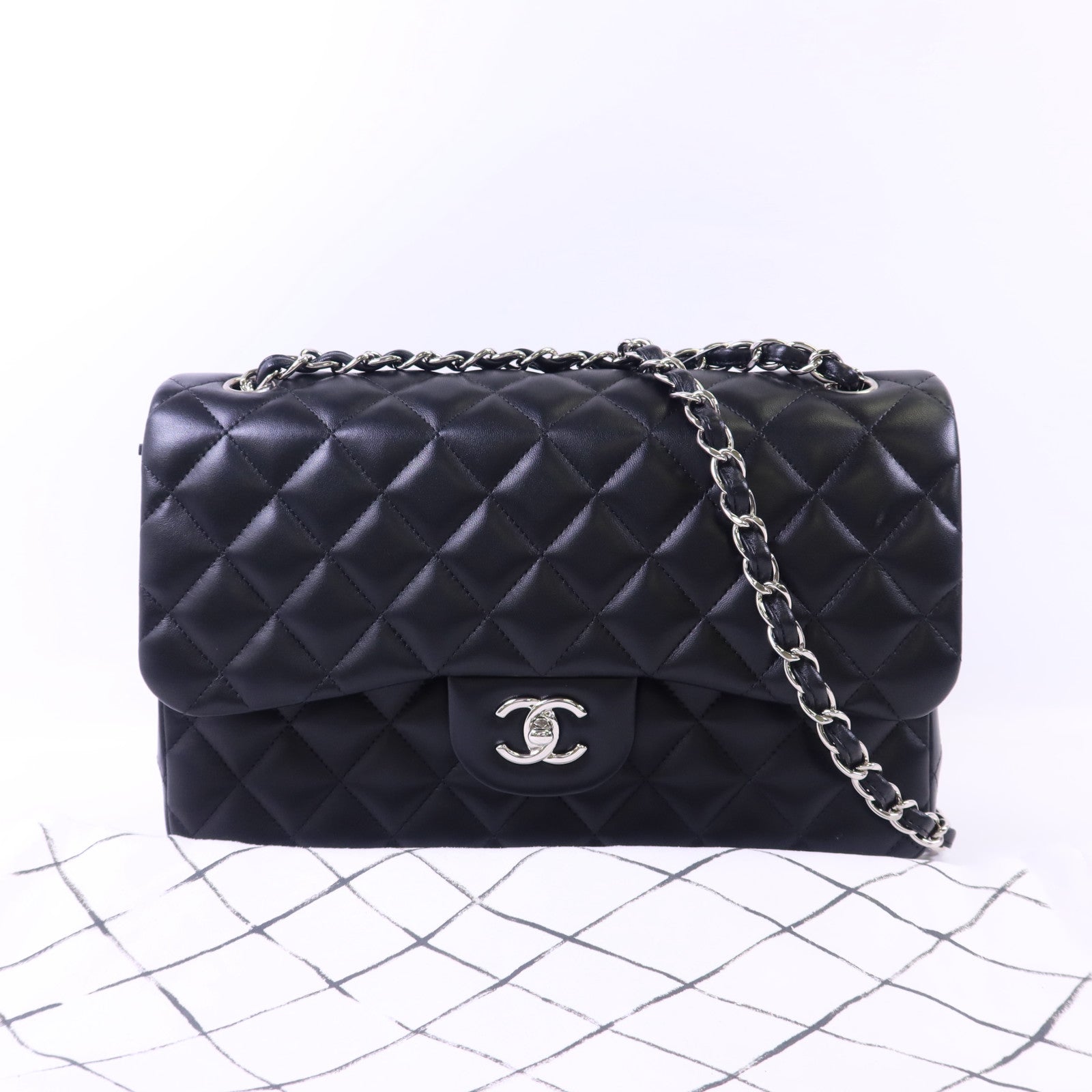 CHANEL 羊皮皮革Large Classic 銀扣鏈帶肩背袋