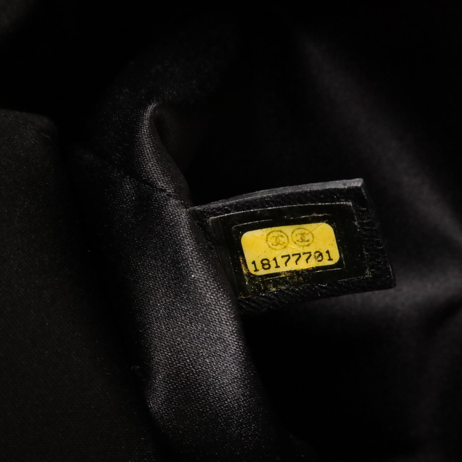 CHANEL 牛皮皮革GST Grand Shopping Tote Bag鏈帶肩背袋