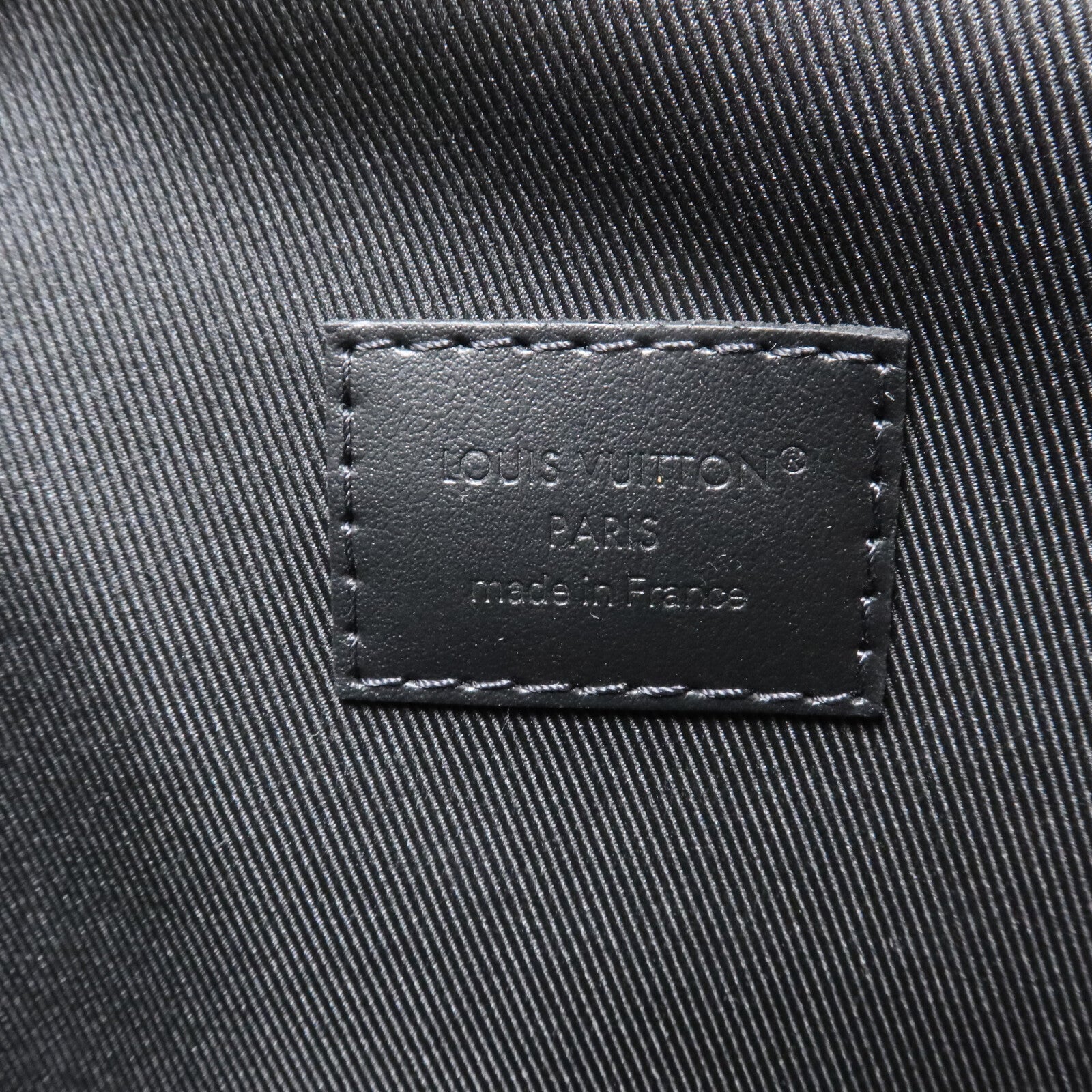 LOUIS VUITTON Monogram Eclipse Steamer Wearable Wallet肩背袋
