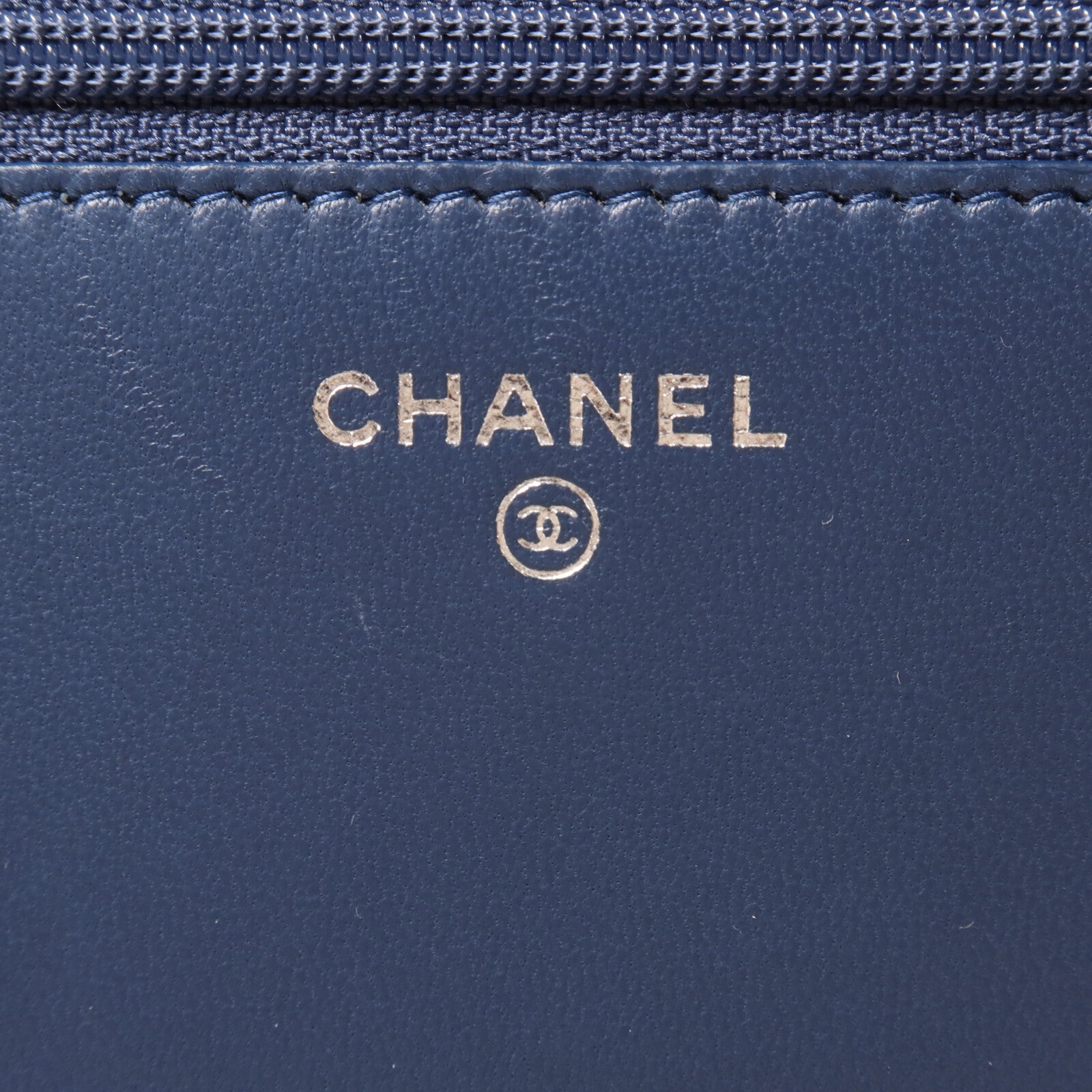 CHANEL 牛皮皮革/Strass Boy Wallet On Chain鏈帶肩背袋