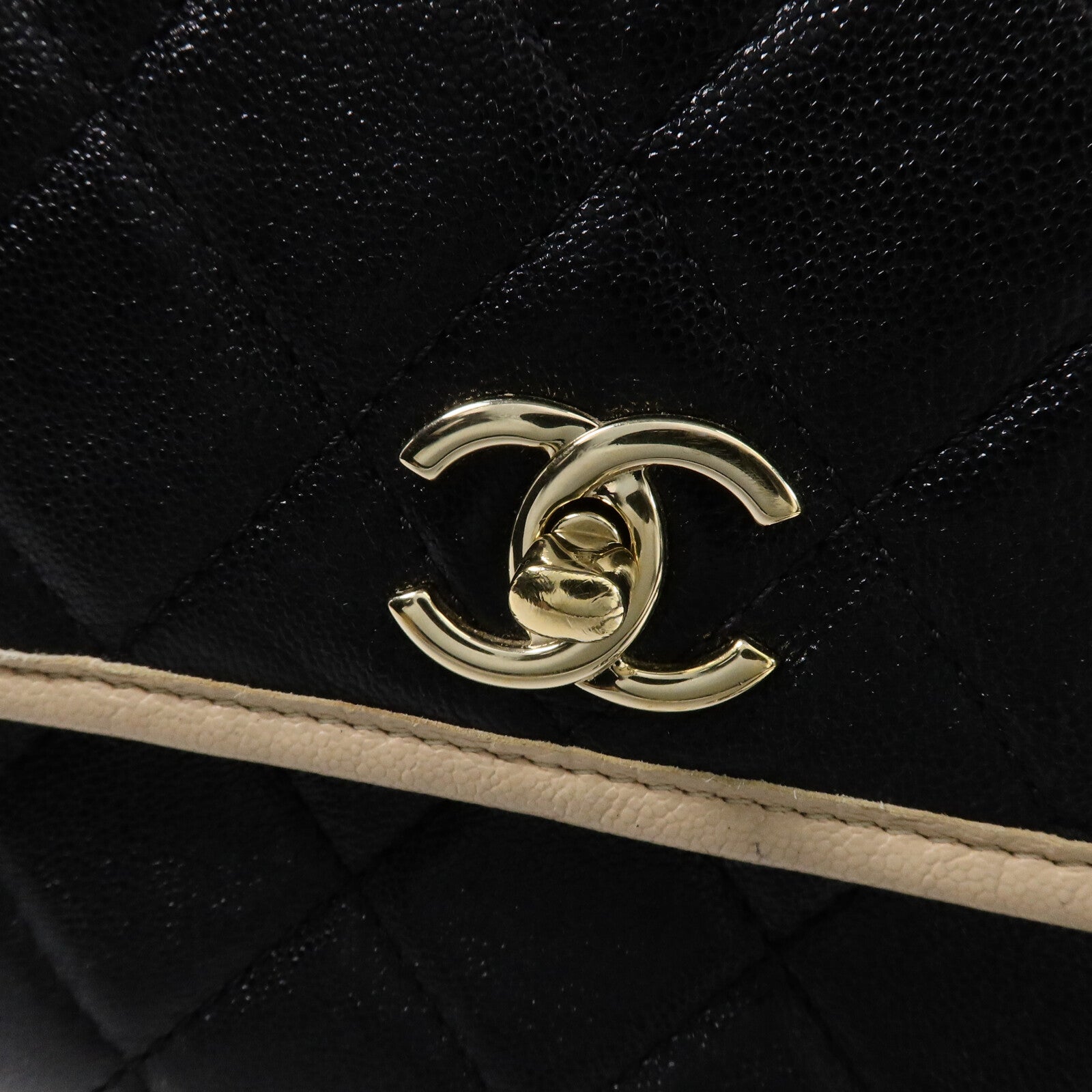 CHANEL 牛皮皮革Messenger Bag鏈帶肩背袋
