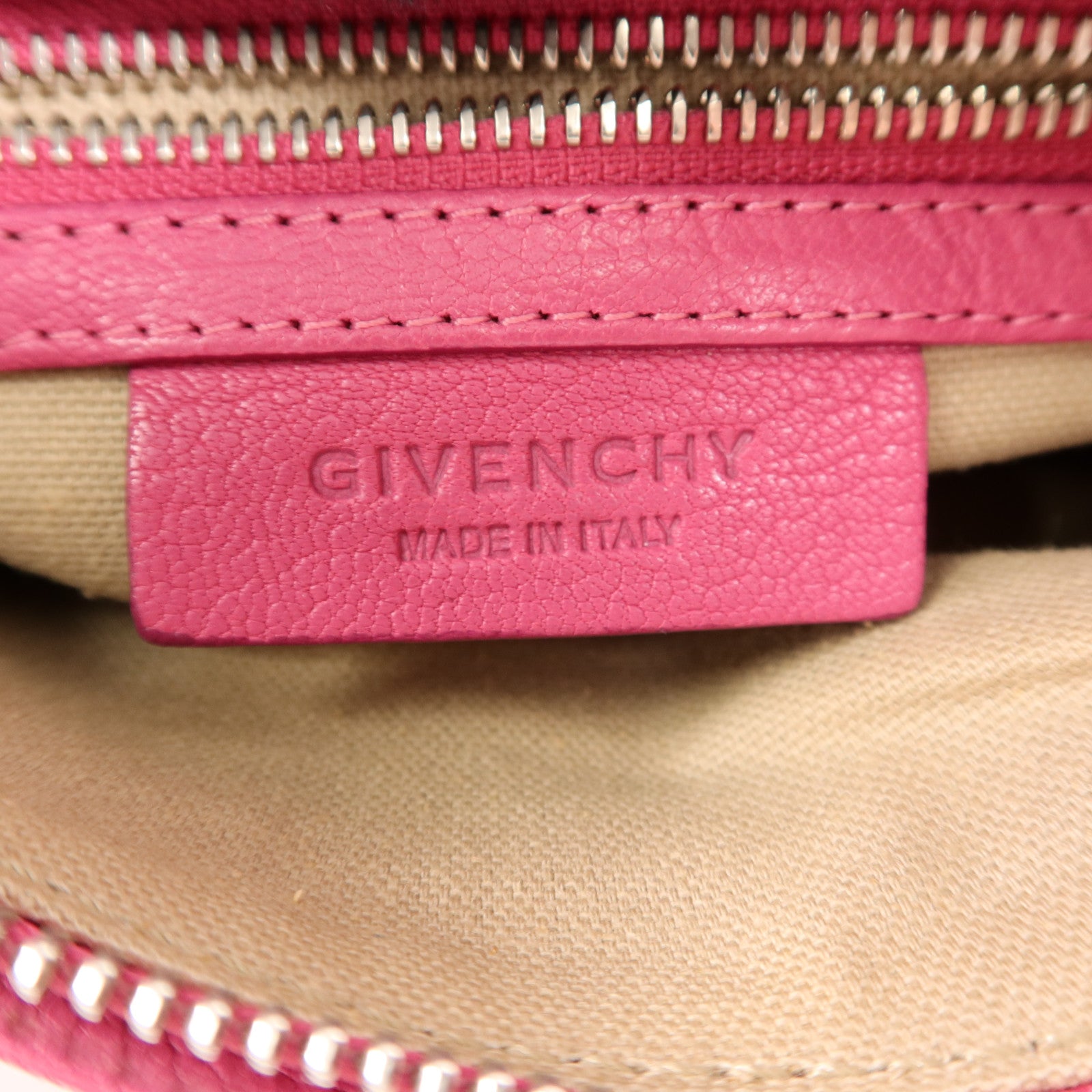 GIVENCHY 牛皮皮革Pandora Mini銀扣肩背袋