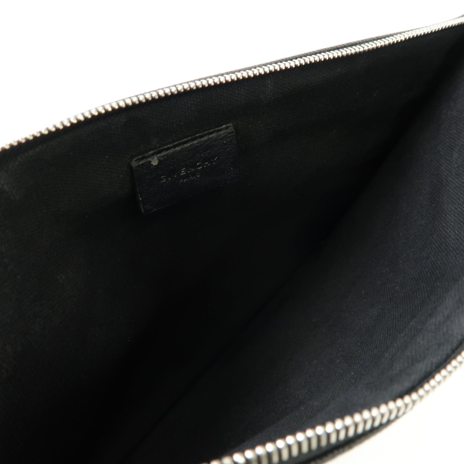 GIVENCHY 牛皮皮革Clutch銀扣手拿包黑色