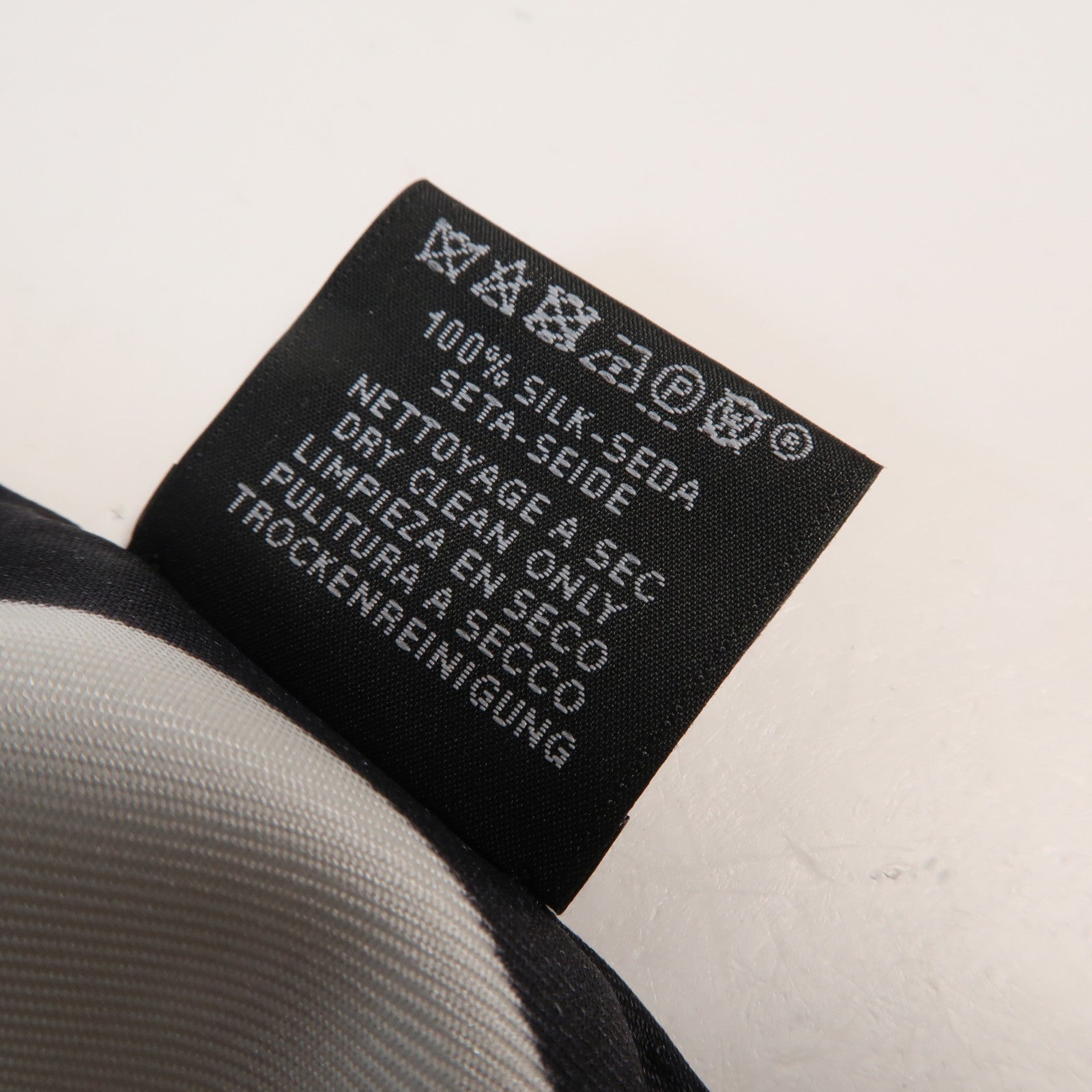 HERMES 絲質Muffler絲巾Black/White