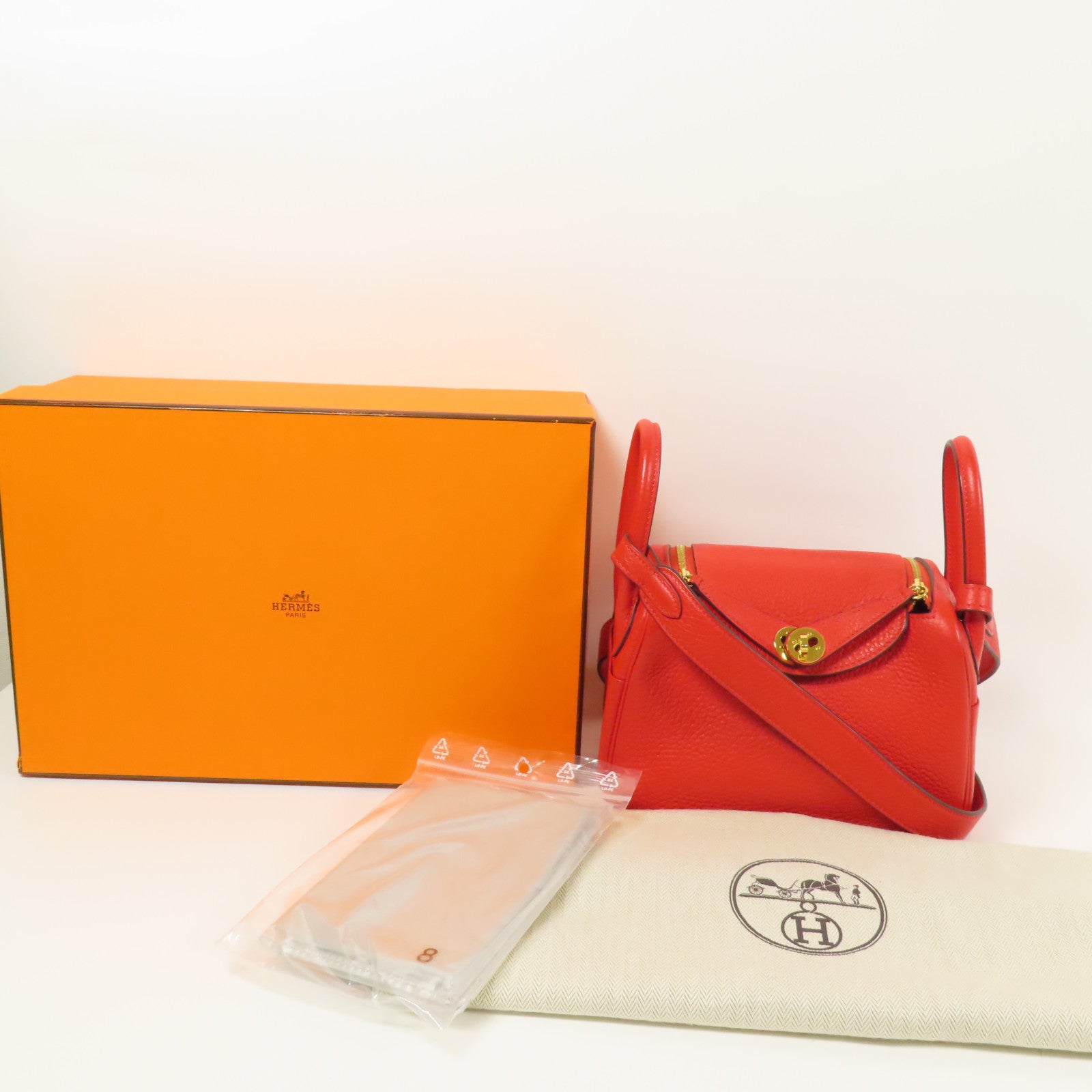 HERMES Clemence皮革Mini Lindy金扣手挽肩背兩用袋Rouge De Coeur