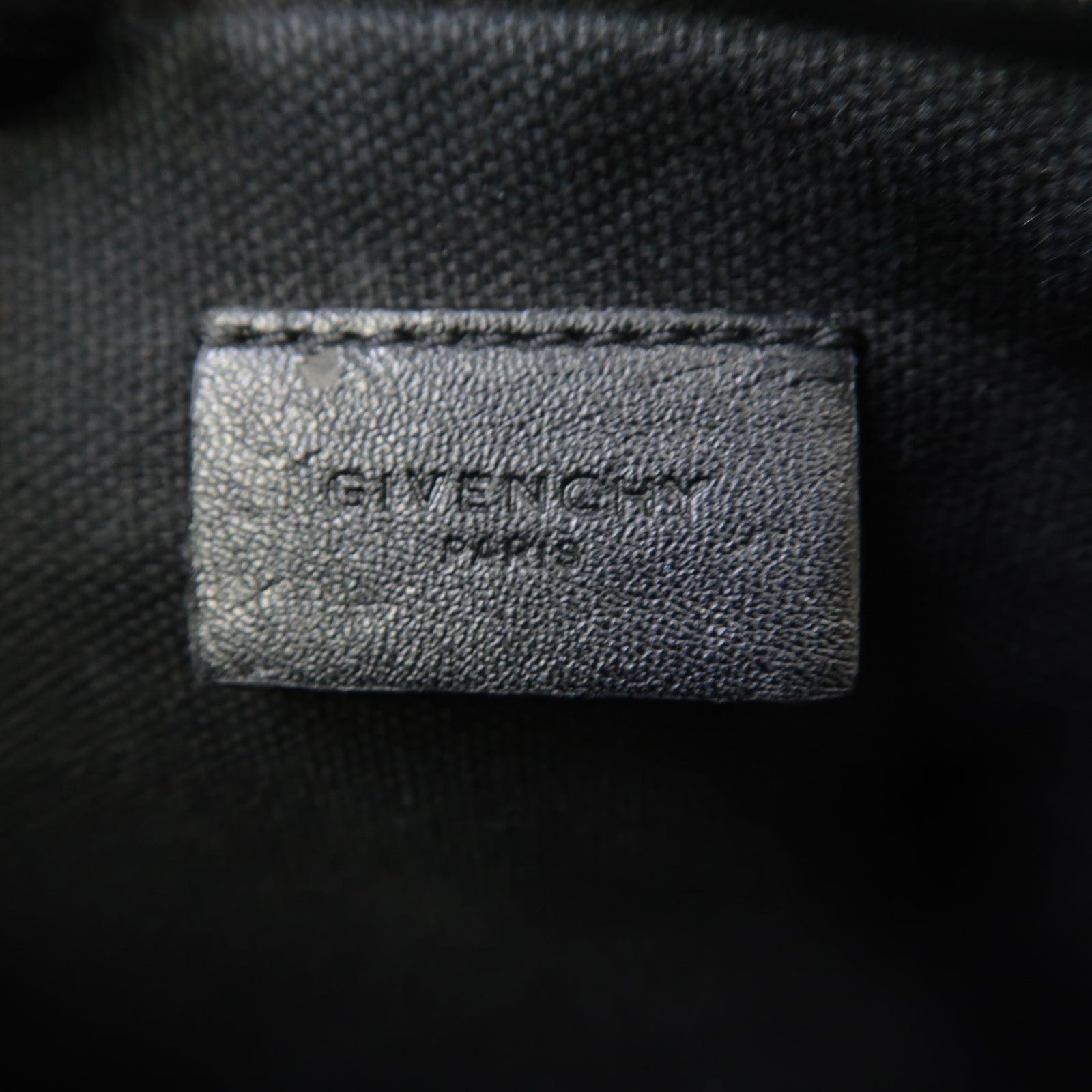GIVENCHY 牛皮皮革Clutch銀扣手拿包黑色