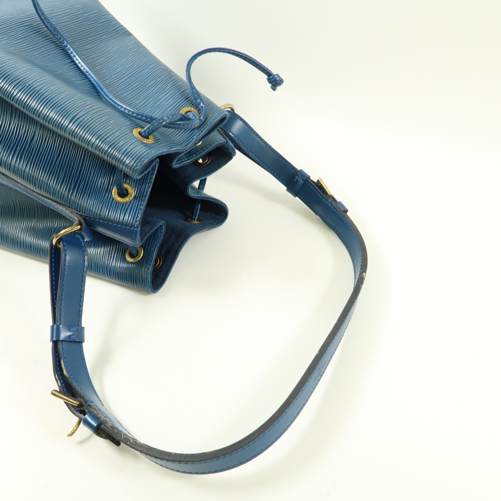 LOUIS VUITTON Epi Petit Noe金扣肩背袋藍色