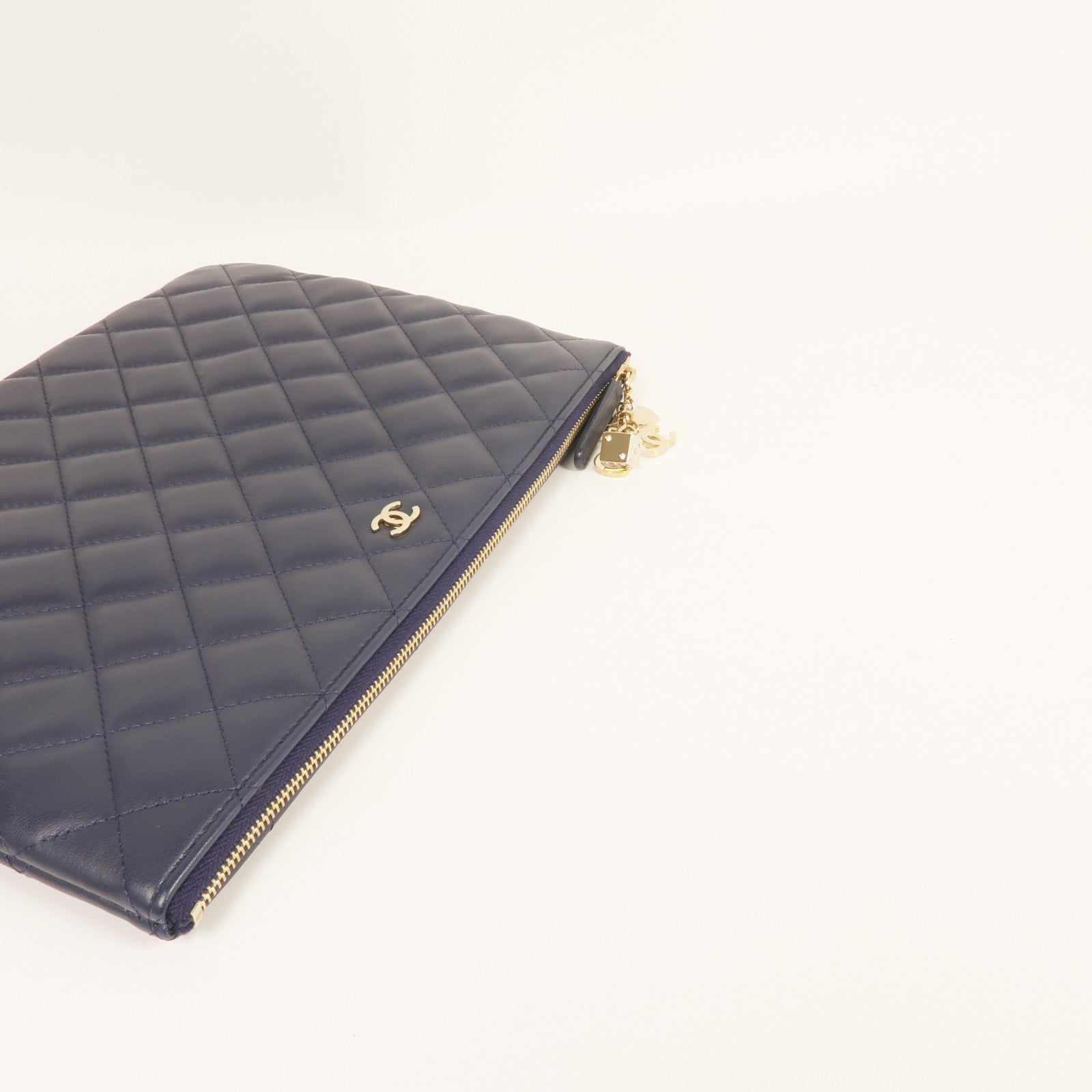 CHANEL 羊皮皮革Clutch Bag金扣手挽袋