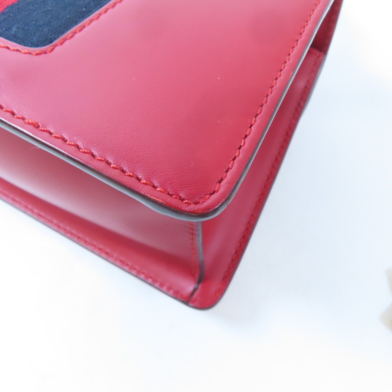 GUCCI 【激減優惠】牛皮皮革Sylvie Mini Shoulder Bag金扣手挽肩背兩用袋紅色