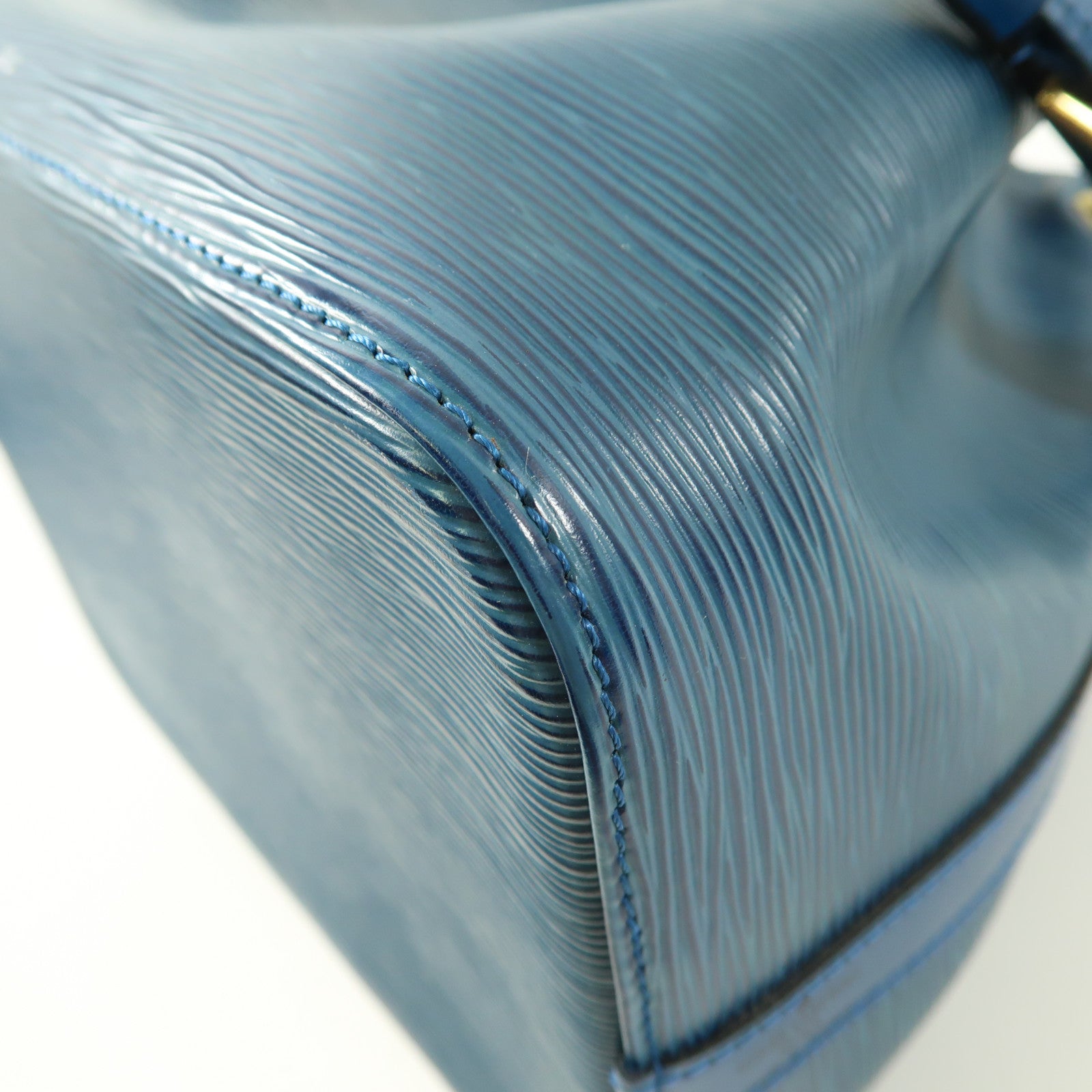 LOUIS VUITTON Epi Petit Noe金扣肩背袋藍色