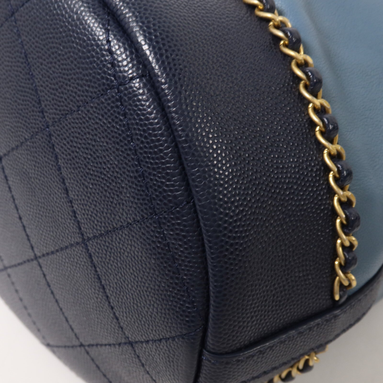 CHANEL 牛皮皮革Chain Bucket鏈帶肩背袋