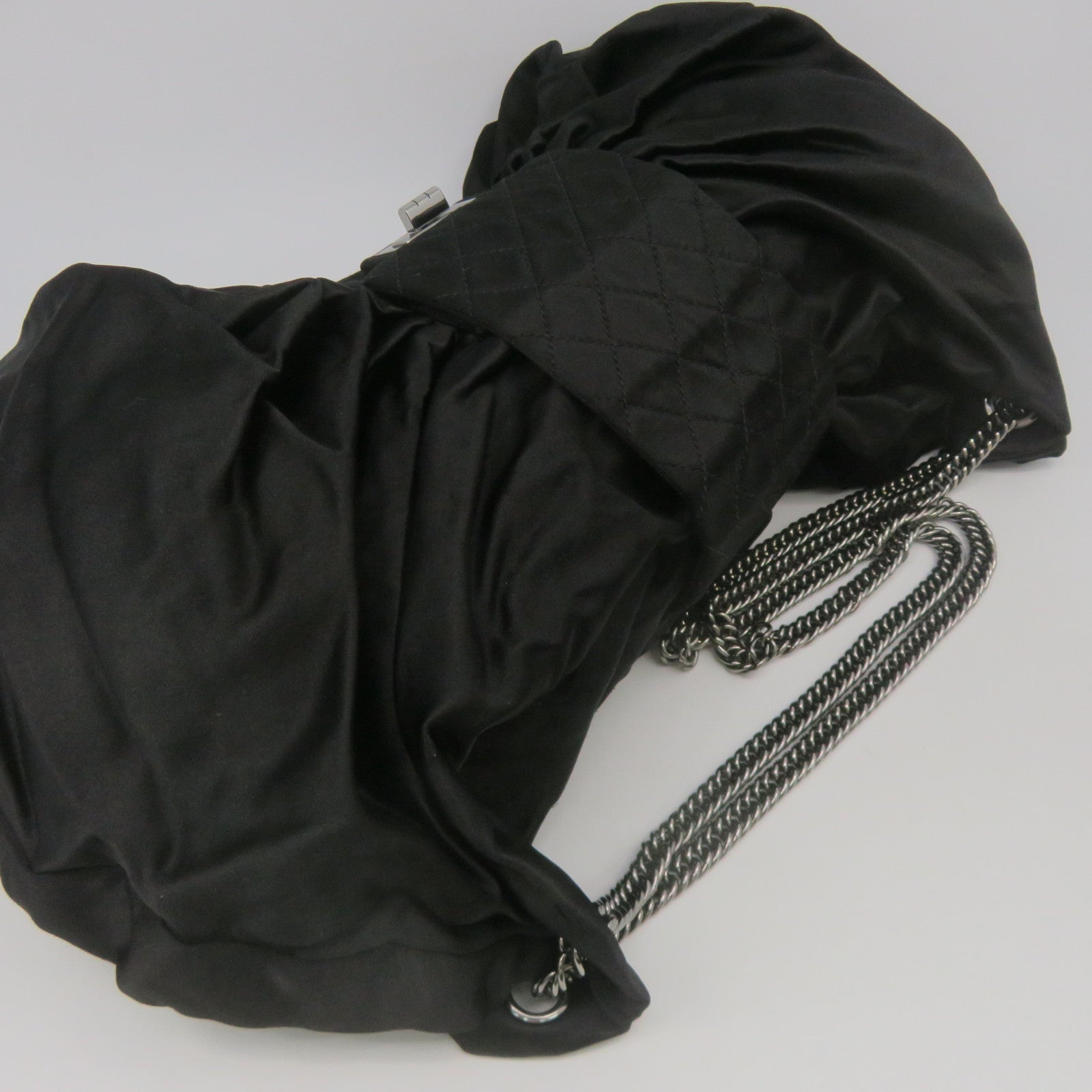 CHANEL 【清倉大減價】牛皮皮革Chain Shoulder銀扣手挽肩背兩用袋黑色