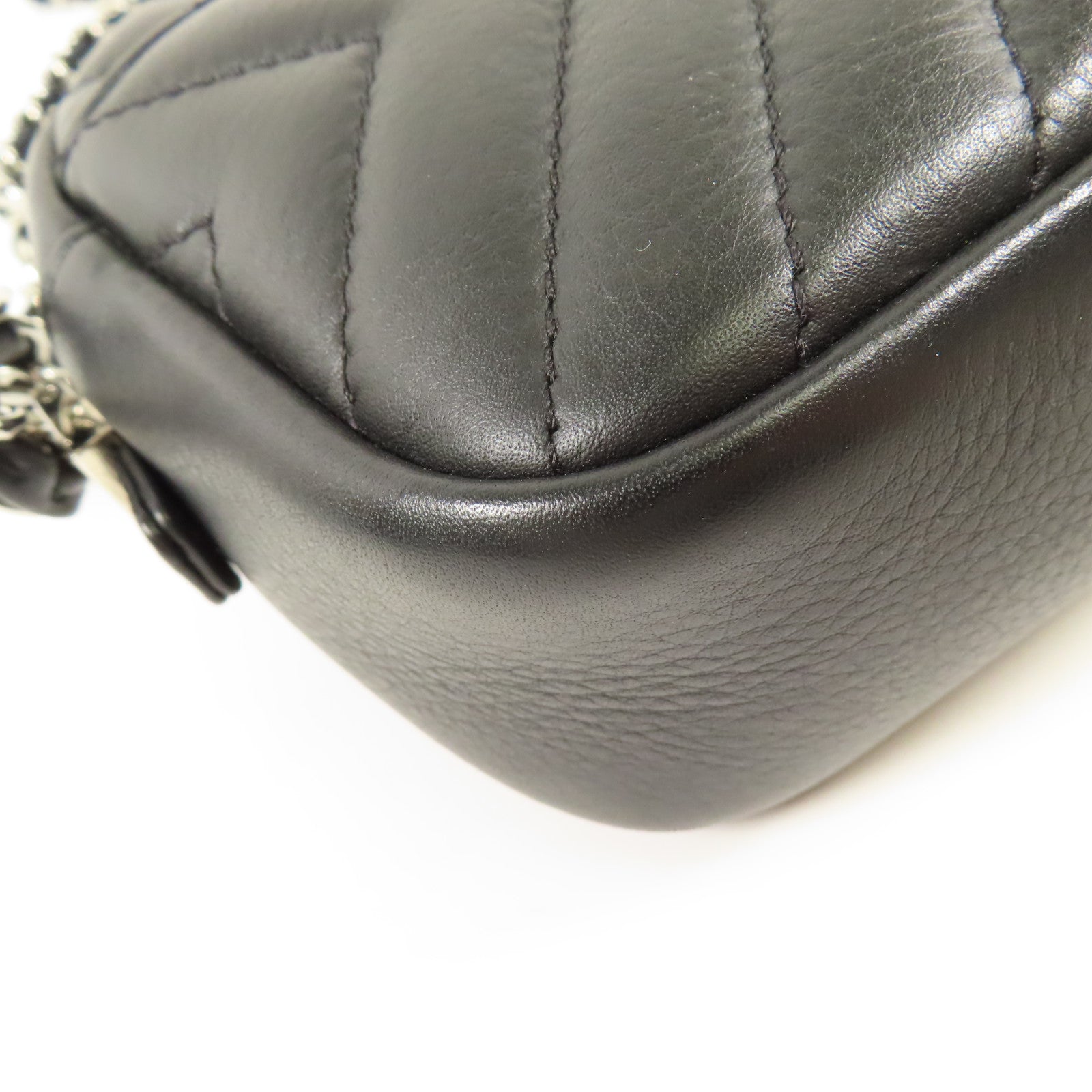 CHANEL 【激減優惠】牛皮皮革Chain Shoulder銀扣鏈帶肩背袋