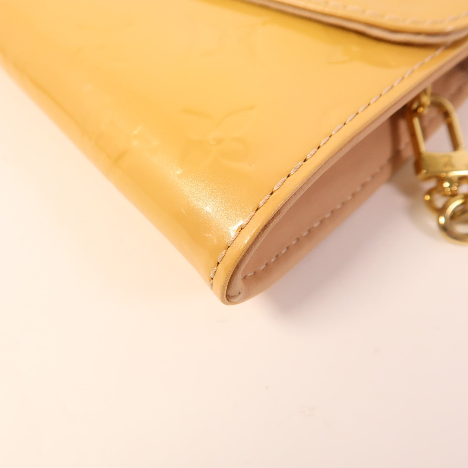LOUIS VUITTON Vernis Sunset Boulevard金扣手挽袋