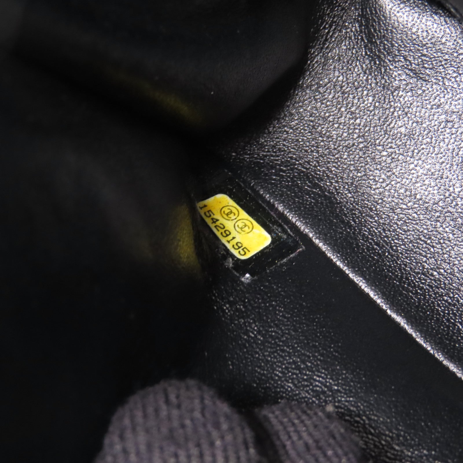 CHANEL 漆皮皮革Classic 25銀扣鏈帶肩背袋