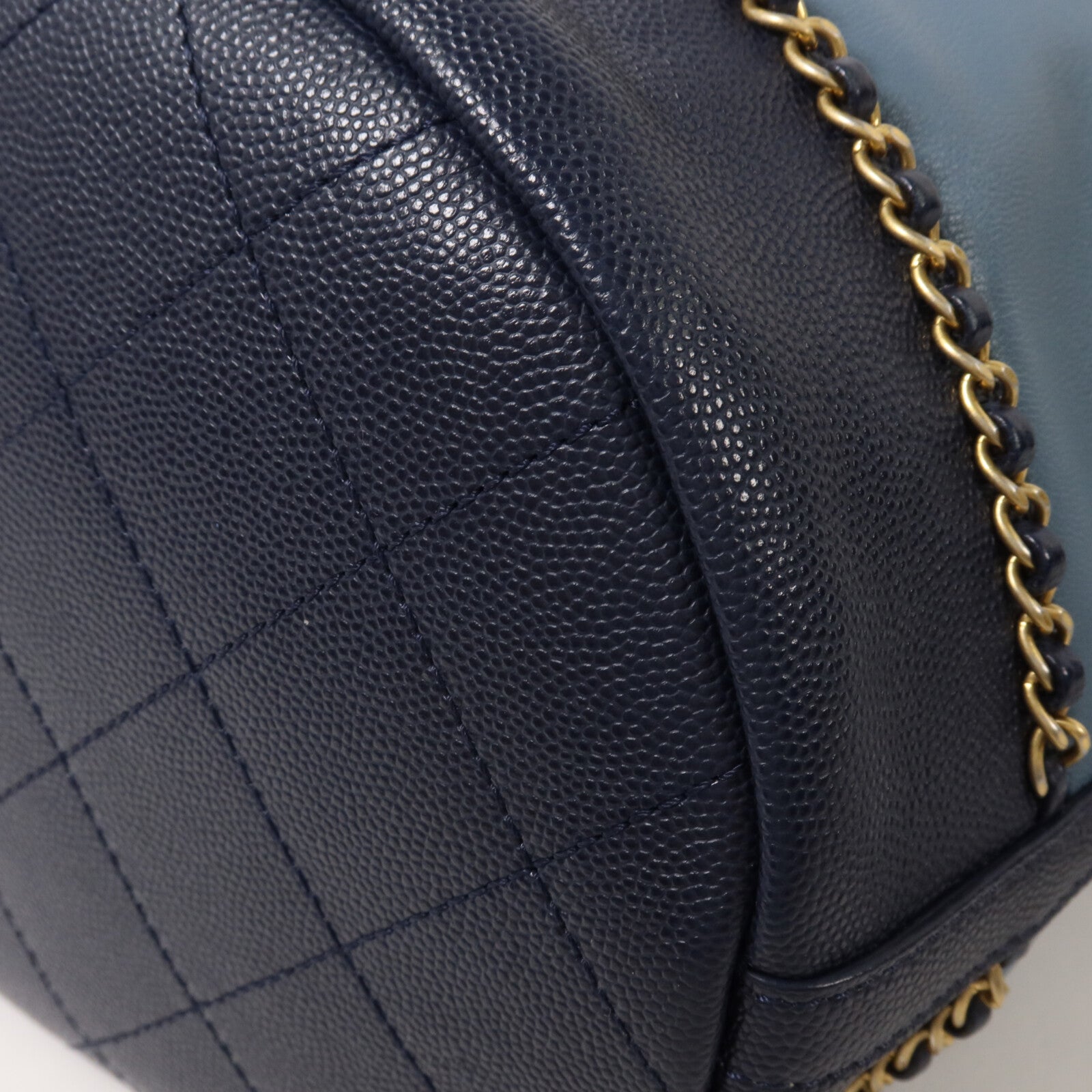CHANEL 牛皮皮革Chain Bucket鏈帶肩背袋