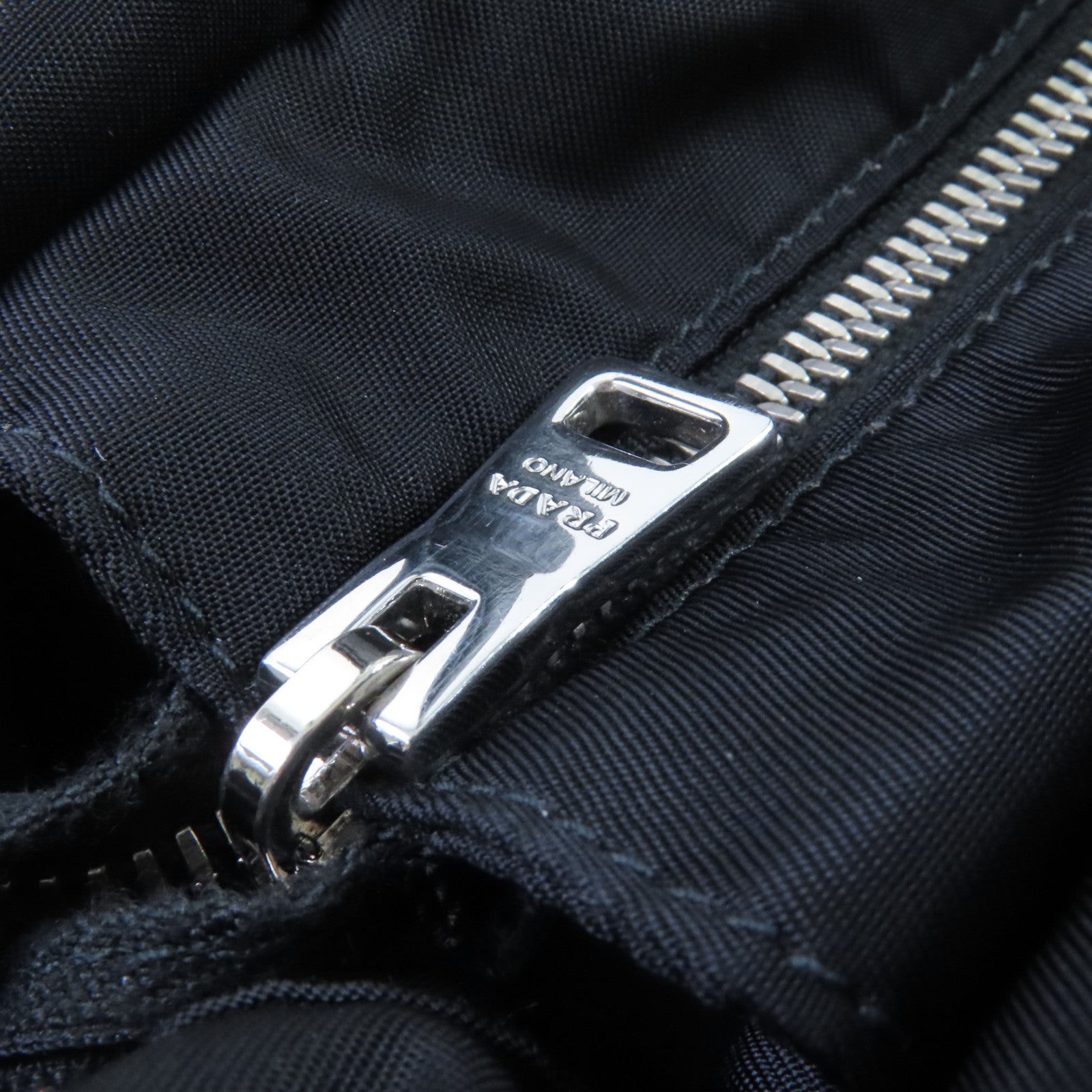 PRADA 尼龍2Way Shoulder Bag銀扣手挽肩背兩用袋黑色