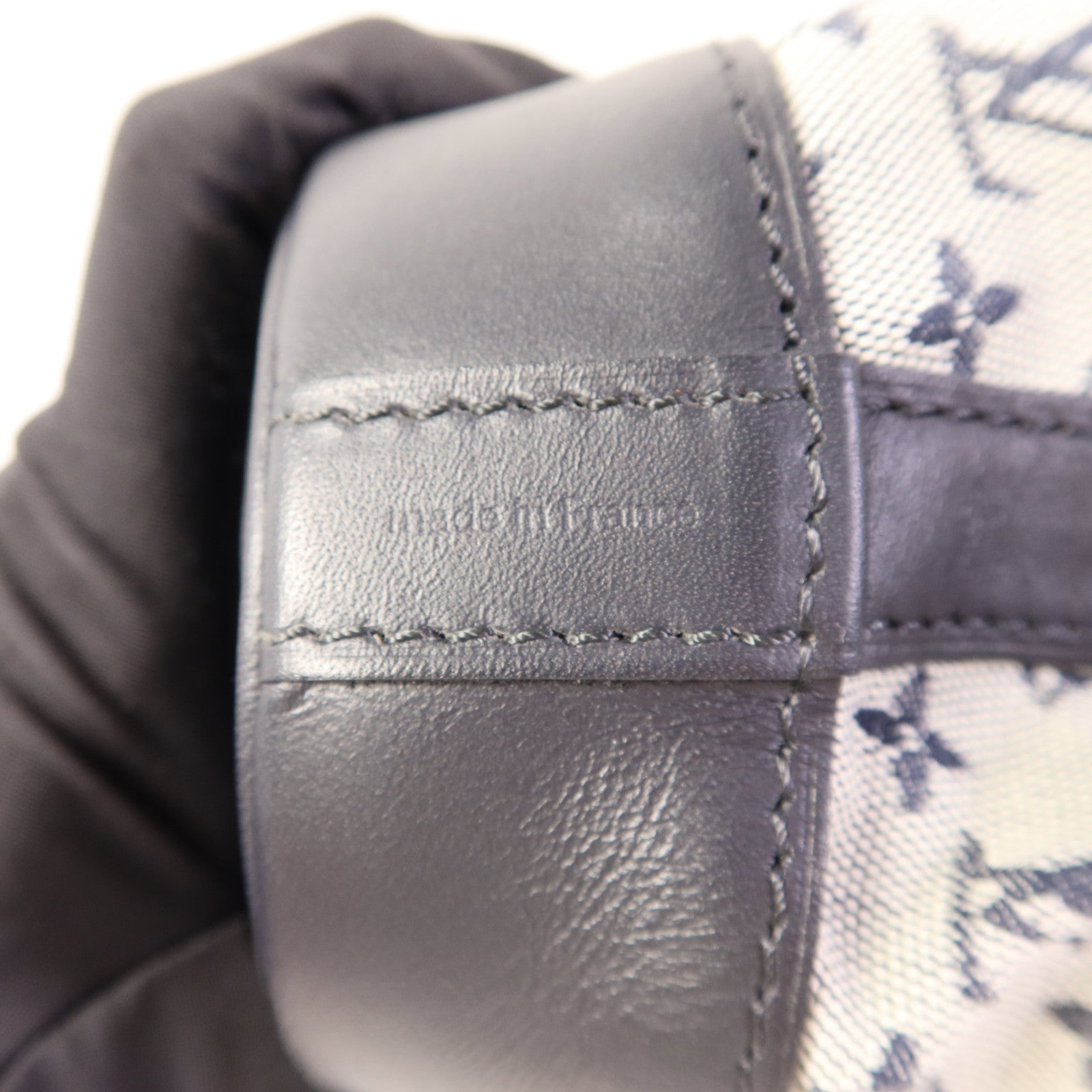 LOUIS VUITTON Monogram Mini Noelie Handbag金扣手拿包