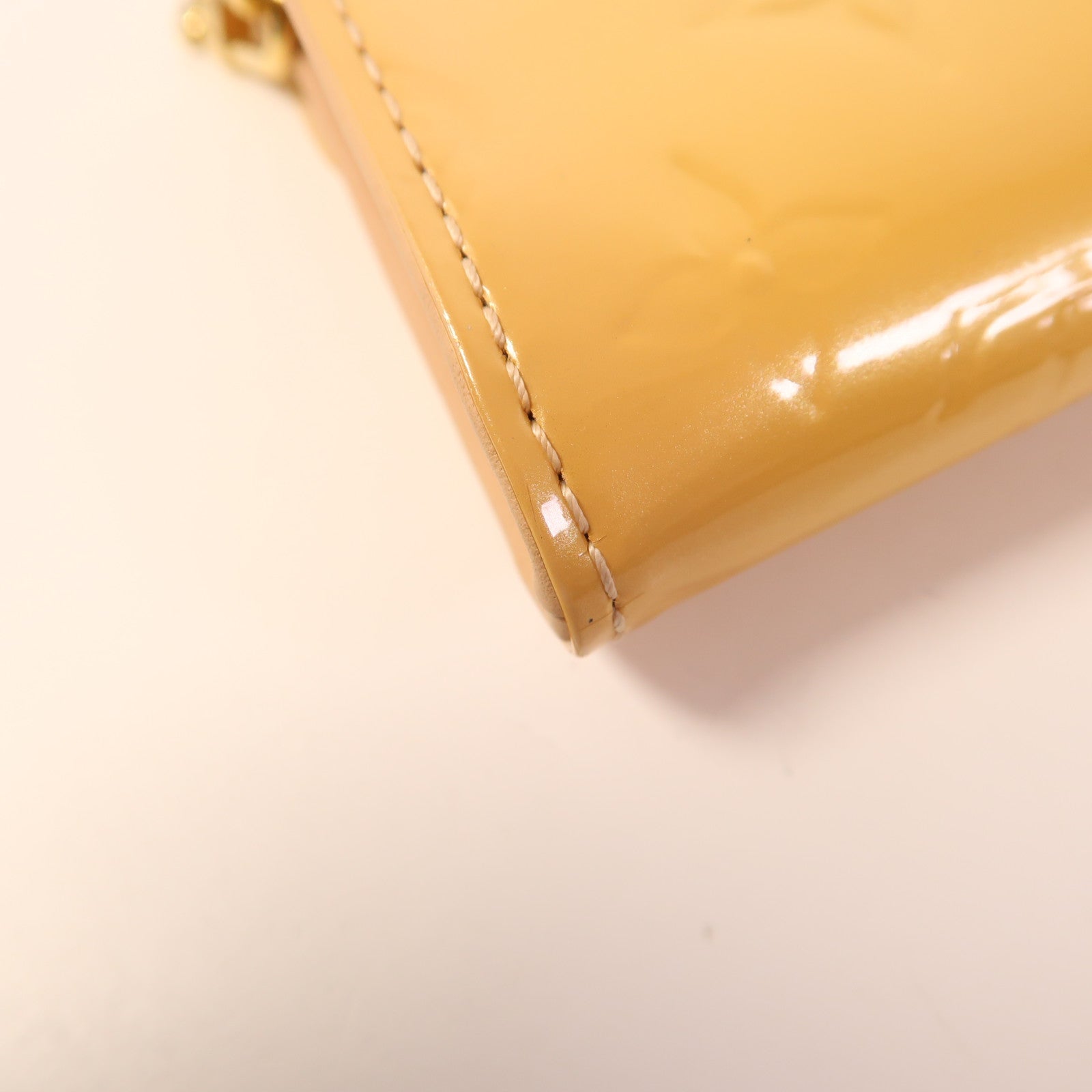LOUIS VUITTON Vernis Sunset Boulevard金扣手挽袋