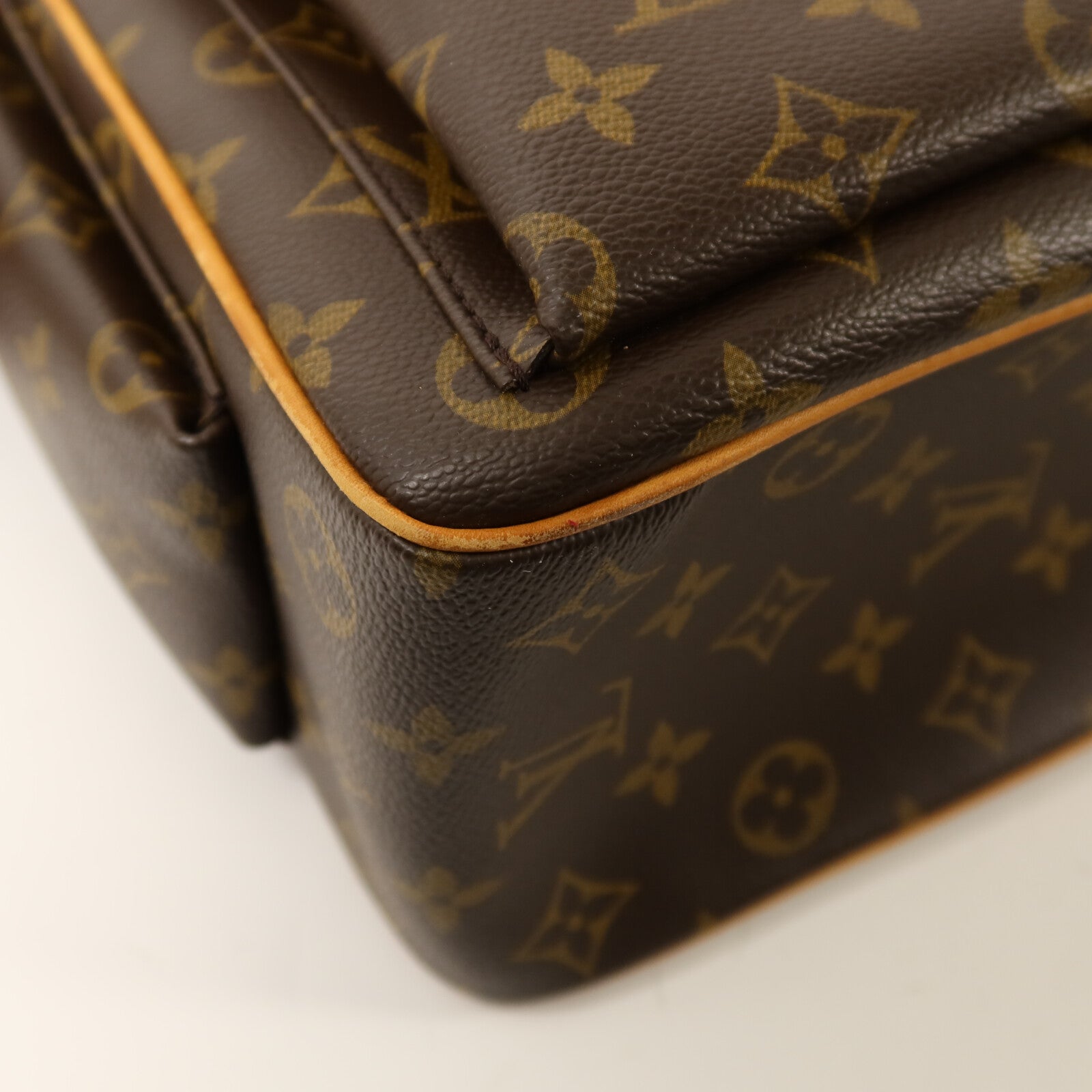 LOUIS VUITTON Monogram Multipli Cite金扣肩背袋