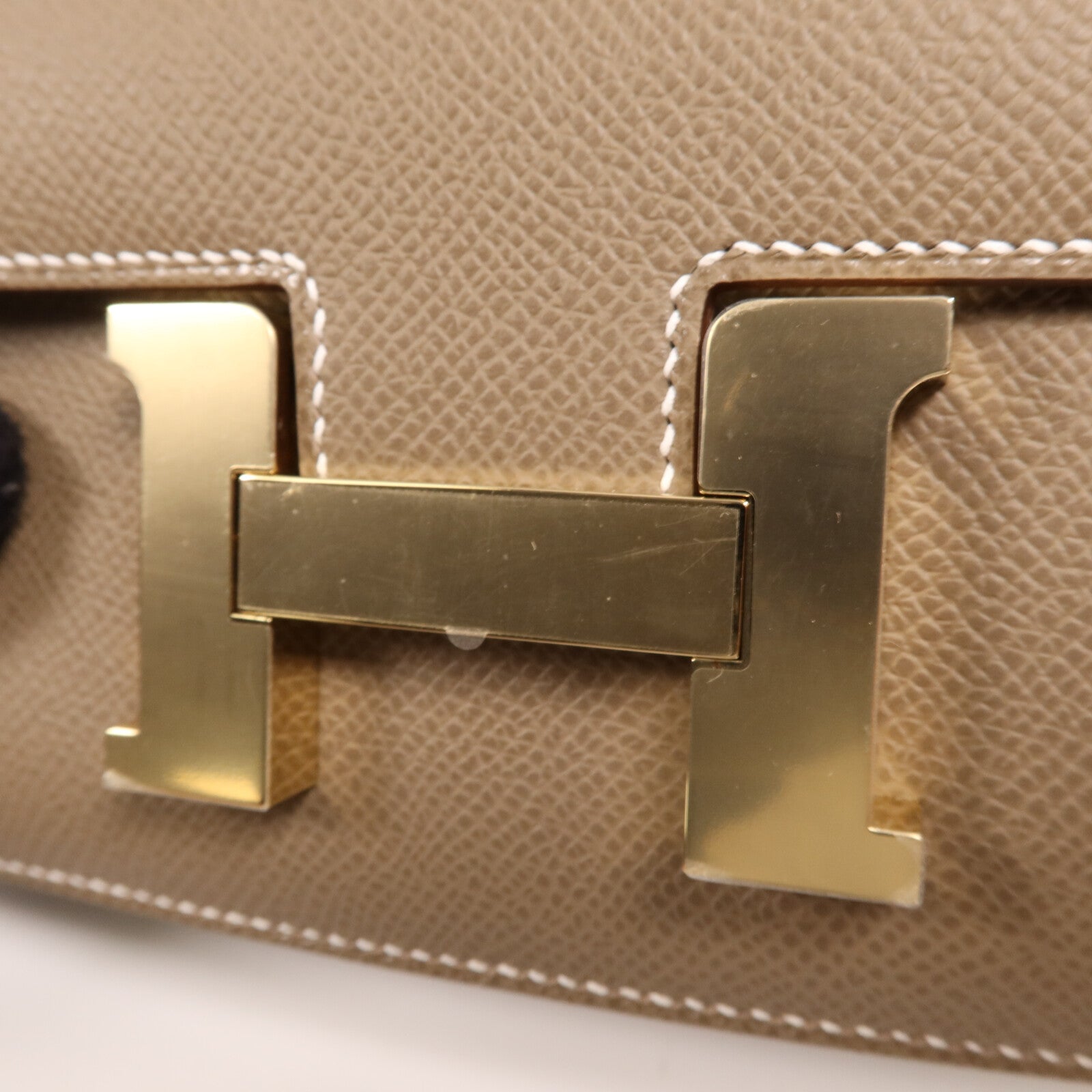 HERMES Epsom皮革Constance Mini金扣肩背袋Etoupe