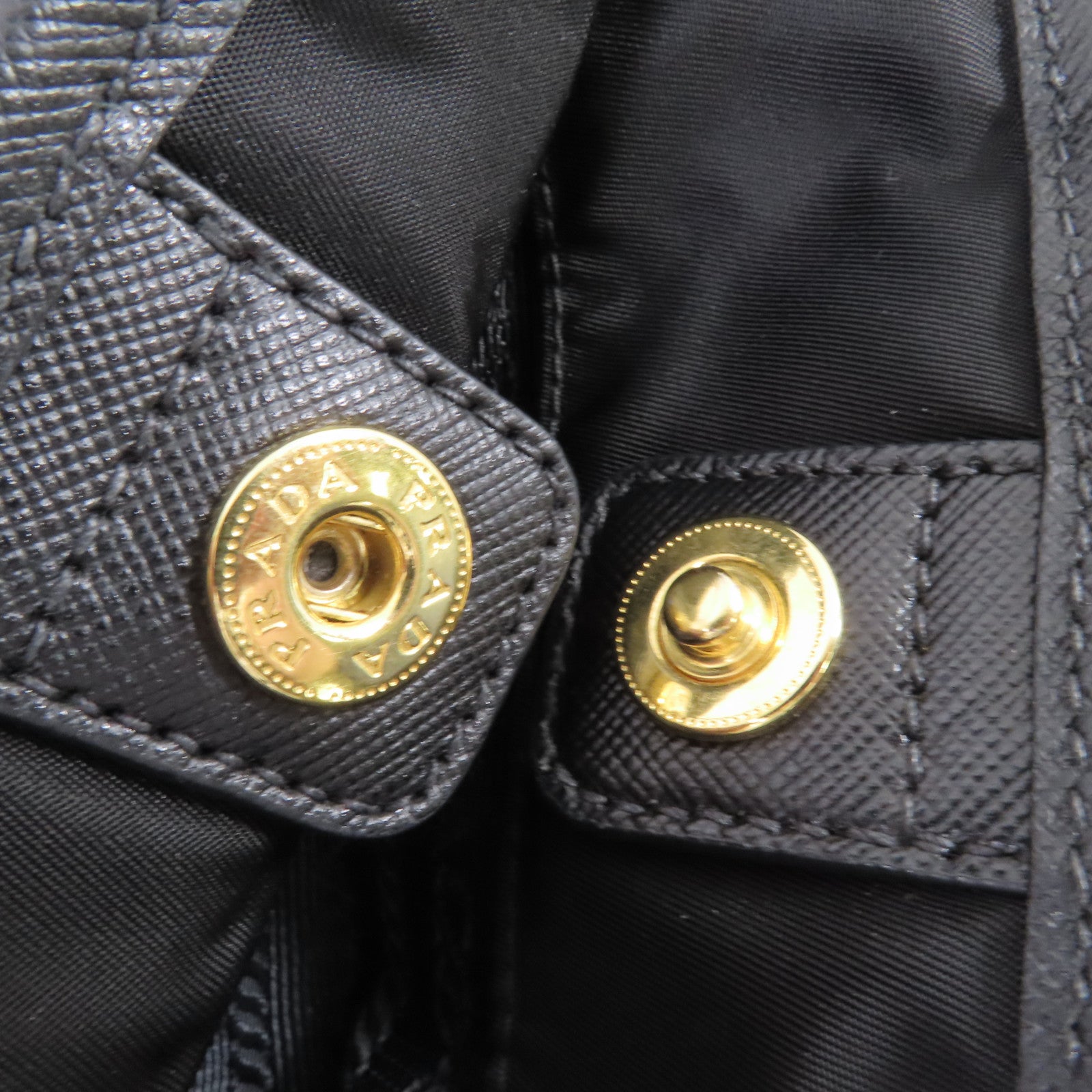 PRADA 尼龍Tote Bag金扣肩背袋黑色