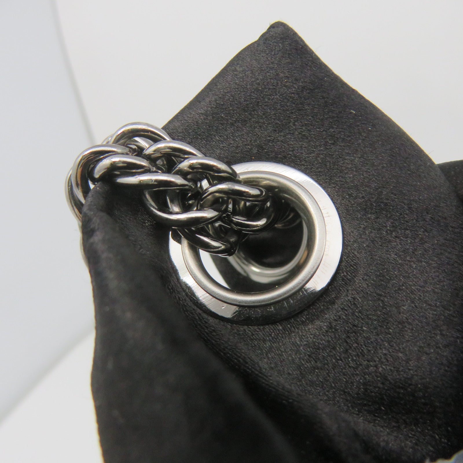 CHANEL 【清倉大減價】牛皮皮革Chain Shoulder銀扣手挽肩背兩用袋黑色