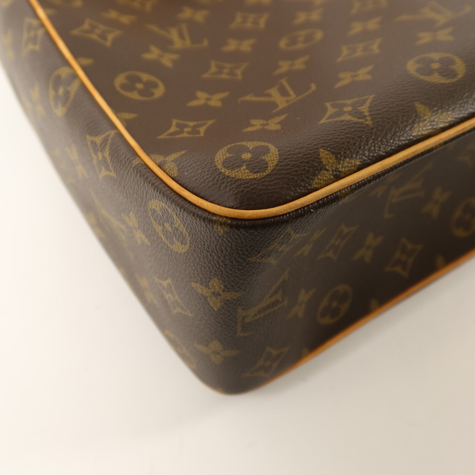 LOUIS VUITTON Monogram Multipli Cite金扣肩背袋
