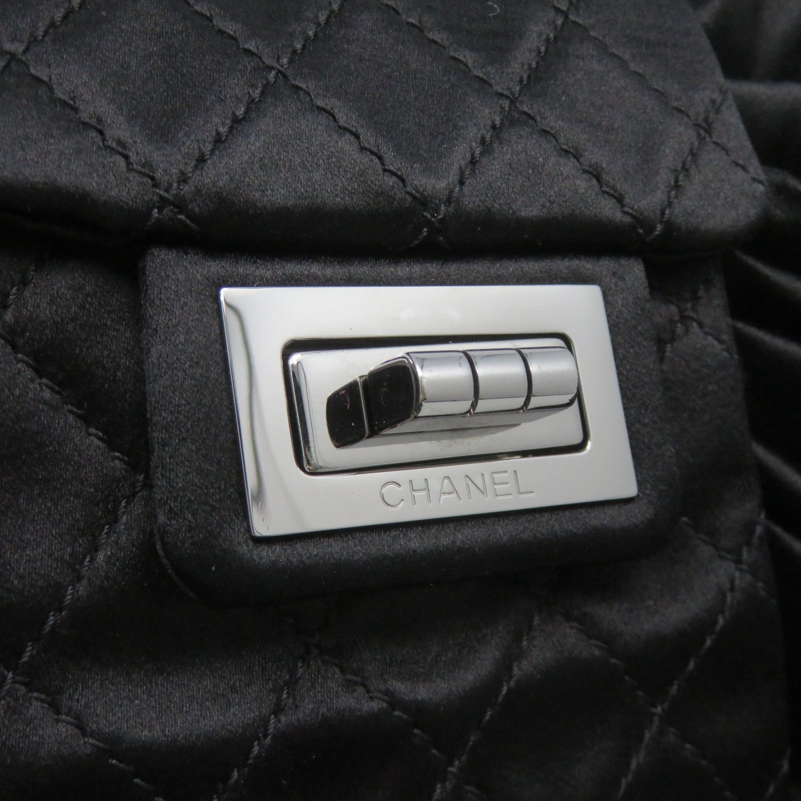 CHANEL 【清倉大減價】牛皮皮革Chain Shoulder銀扣手挽肩背兩用袋黑色