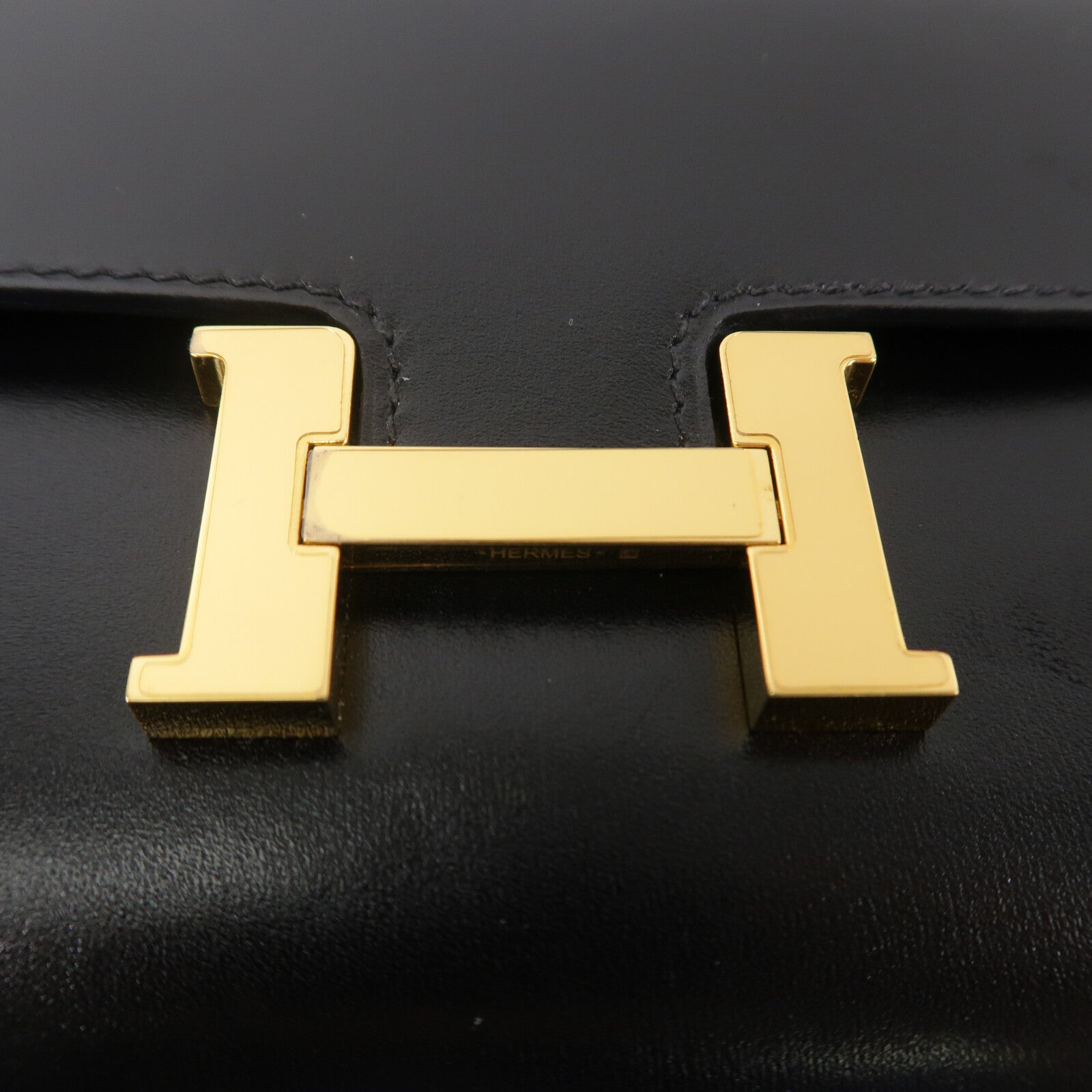 HERMES Box Calf皮革Constance To Go Rock肩背袋Noir