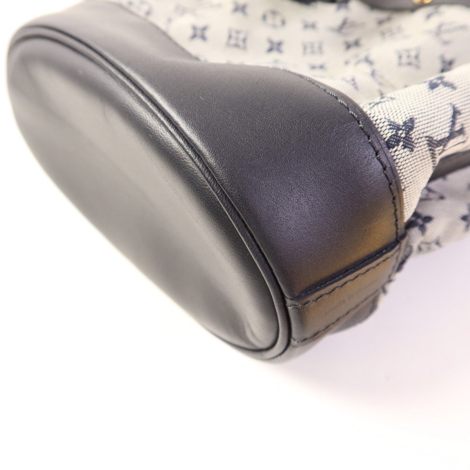 LOUIS VUITTON Monogram Mini Noelie Handbag金扣手拿包