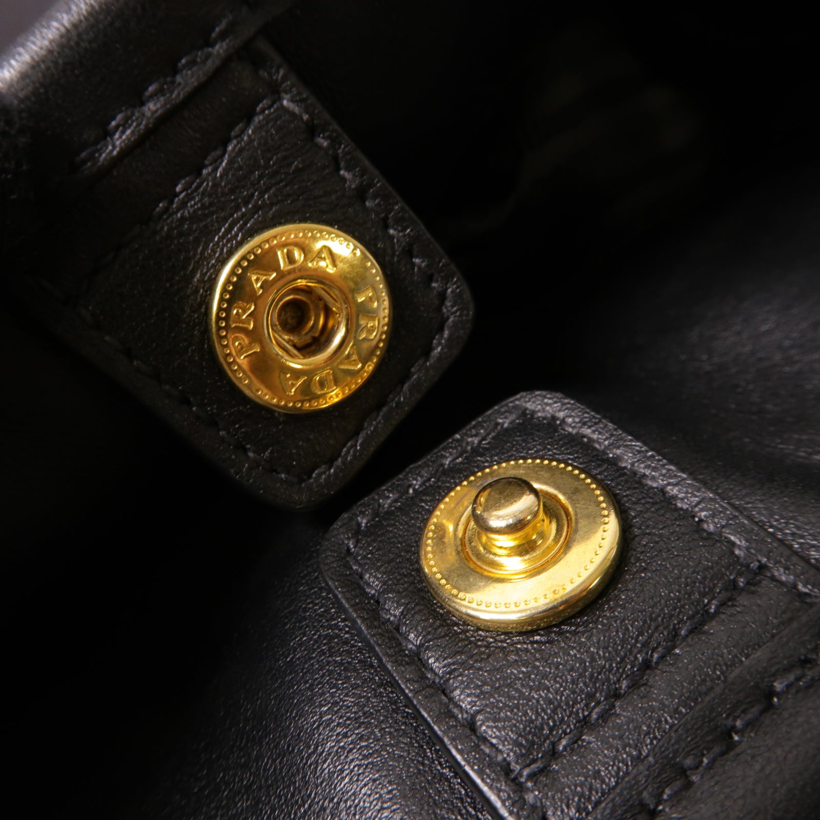PRADA 尼龍/皮革2 Way Shoulder金扣手挽肩背兩用袋黑色