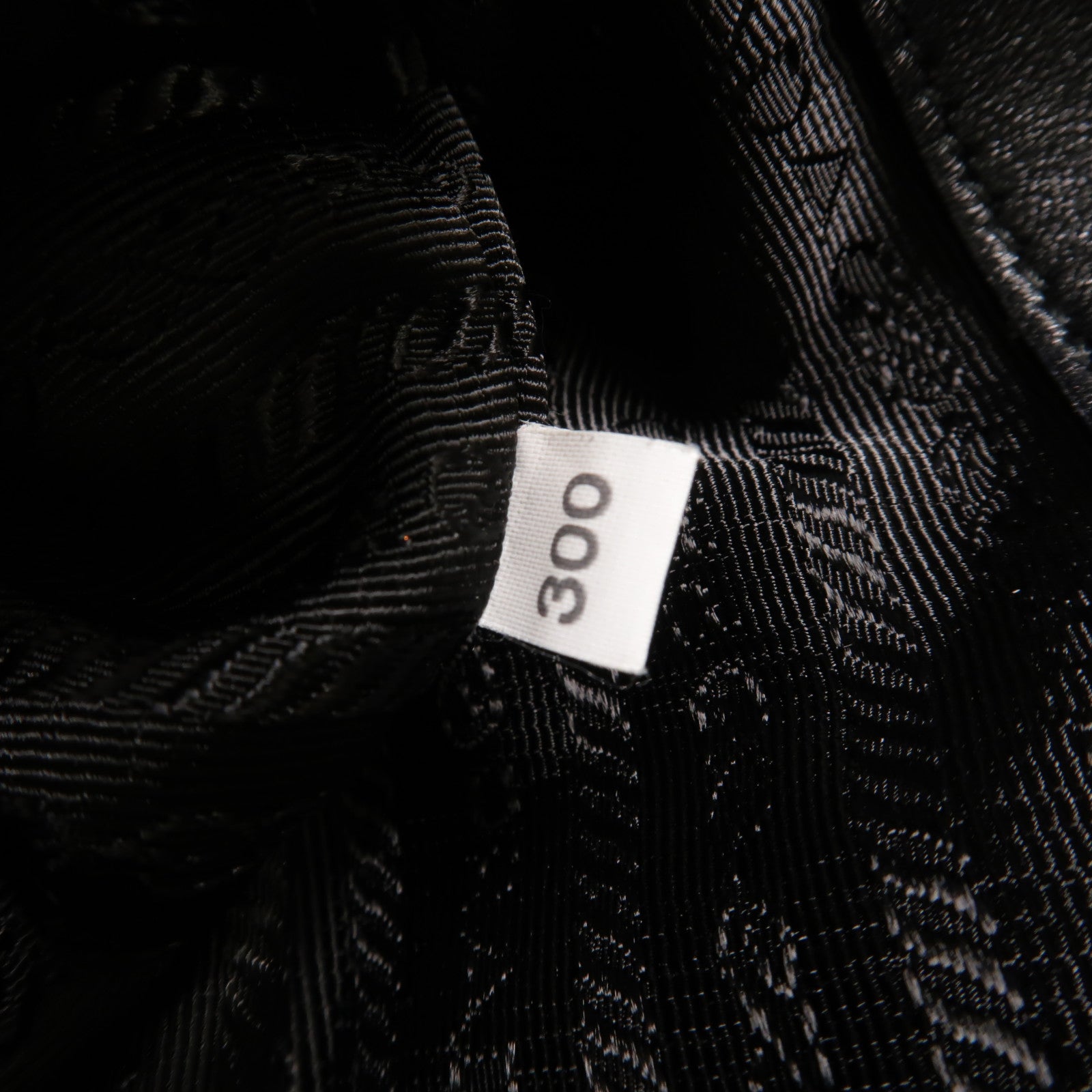 PRADA 羊皮皮革Bucket Bag肩背袋