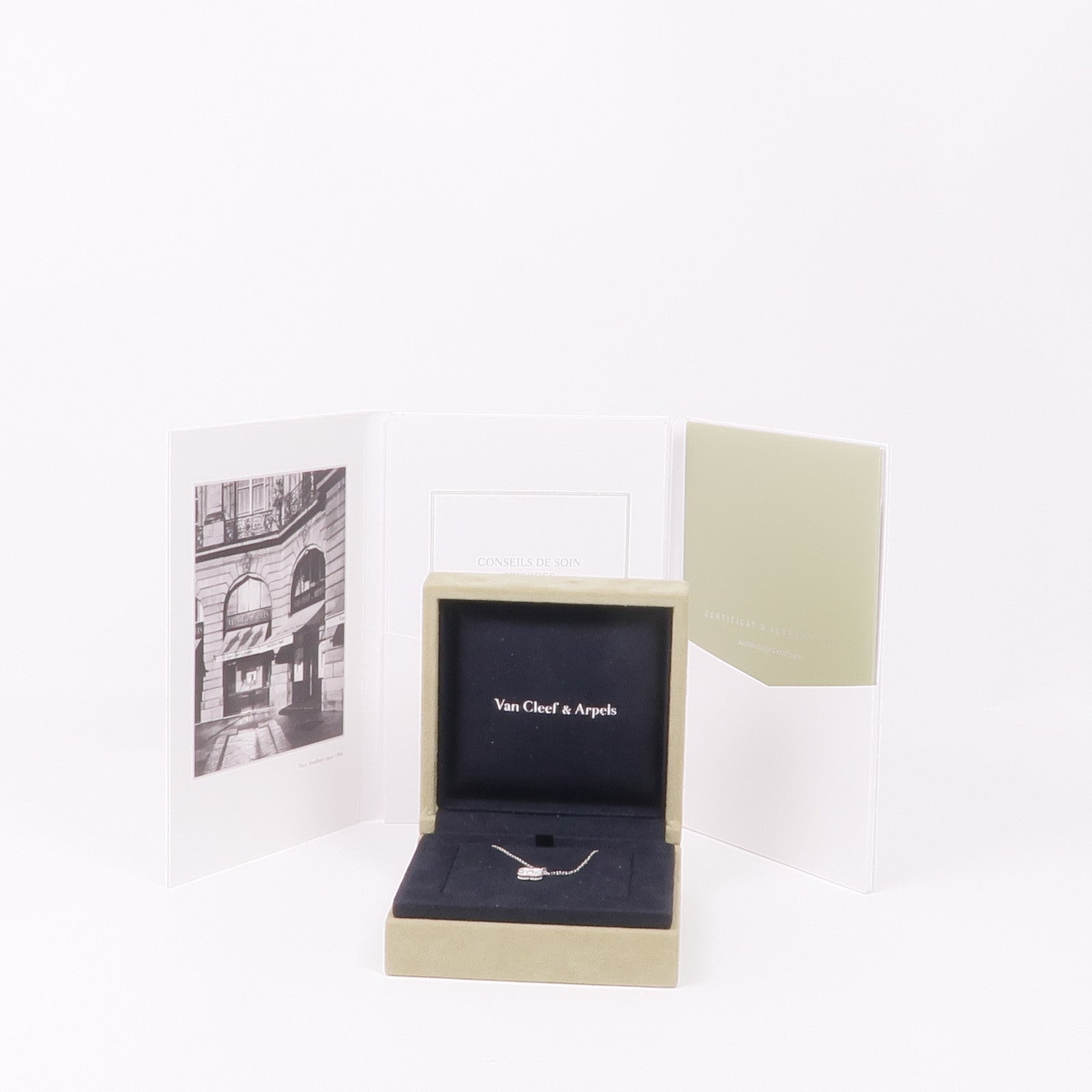 Van Cleef & Arpels 18K白金Sweet Alhambra Pendant鑽石項鍊