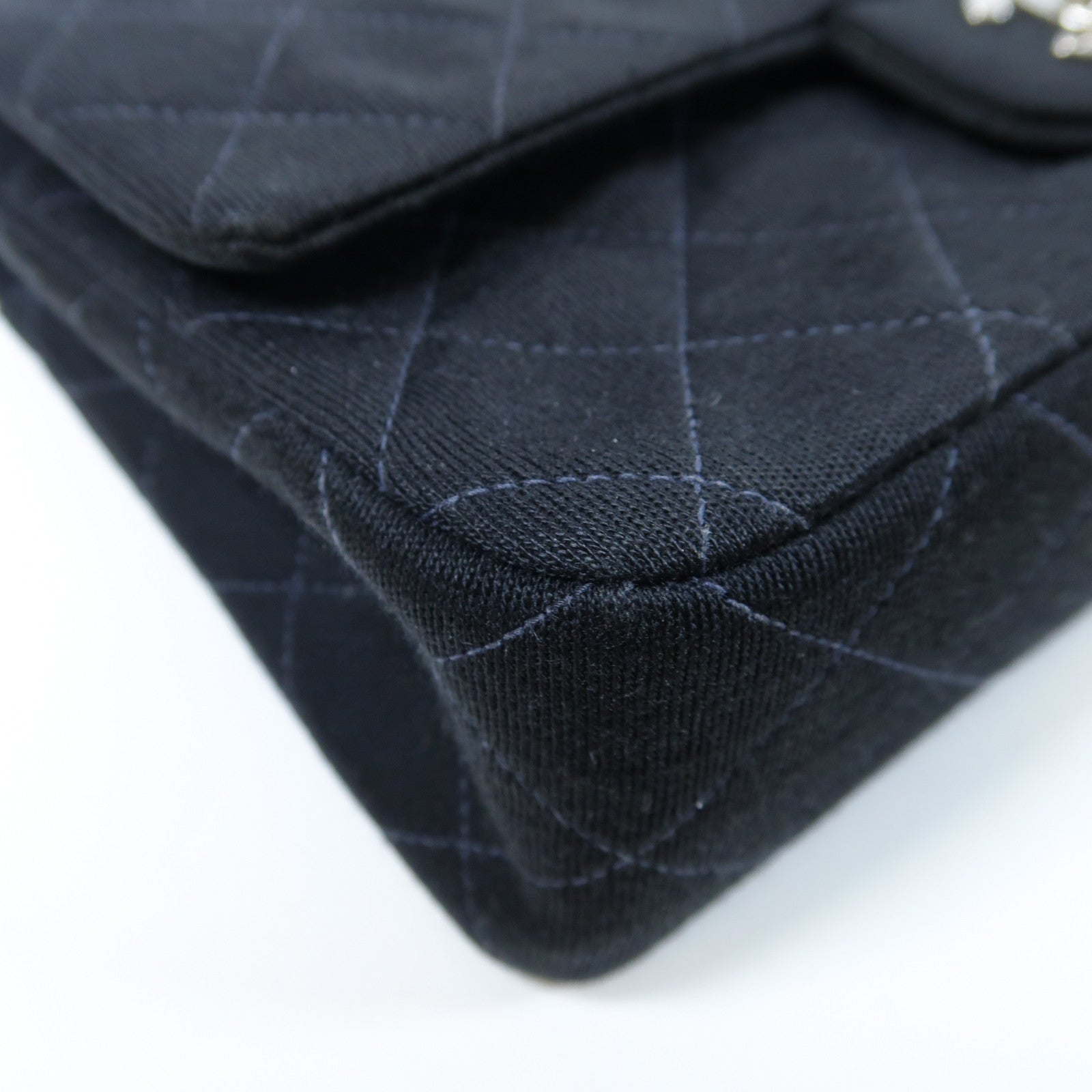 CHANEL 【激減優惠】菱格帆布Classic 23cm銀扣鏈帶肩背袋黑色