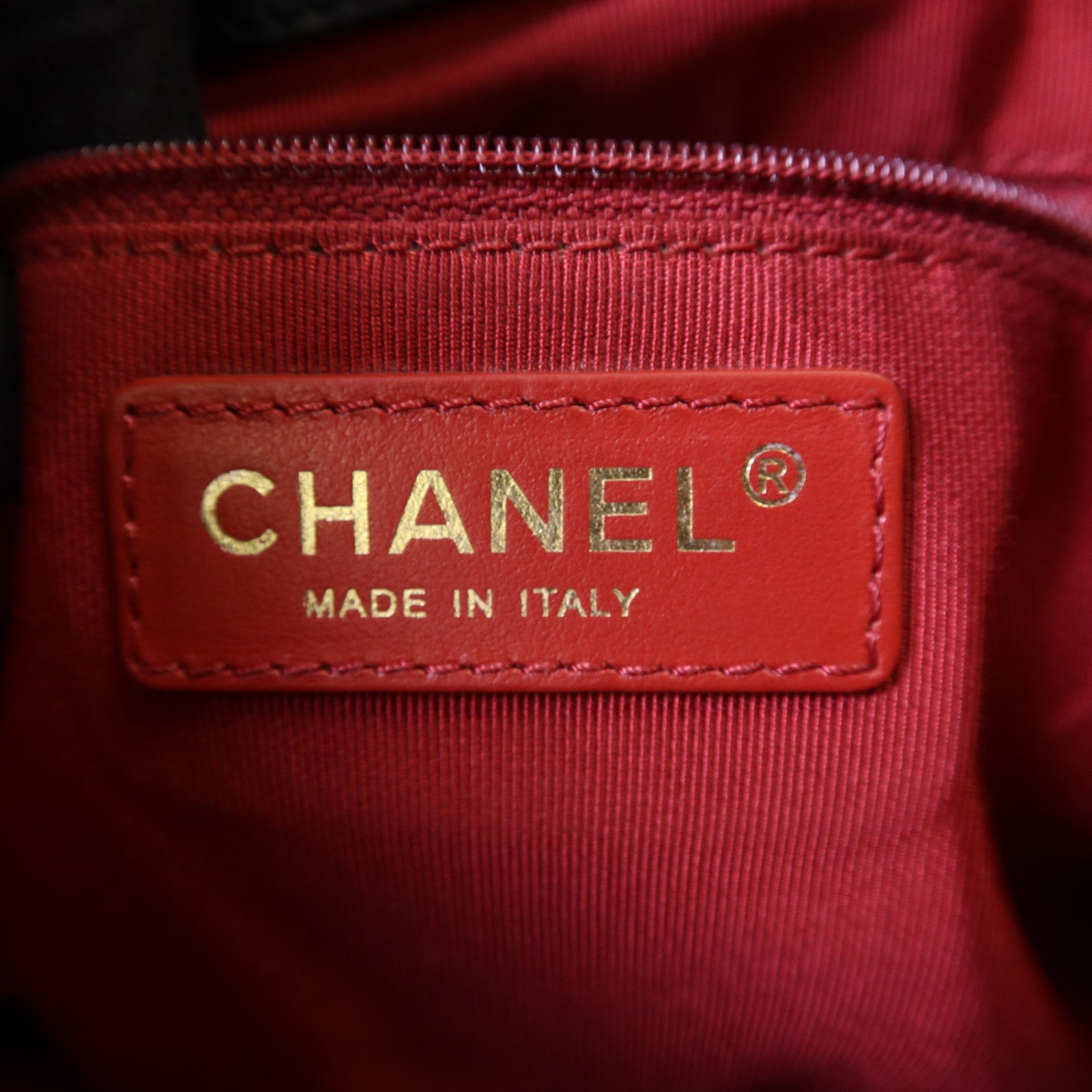 CHANEL 羊皮皮革Bucket Bag金扣肩背袋