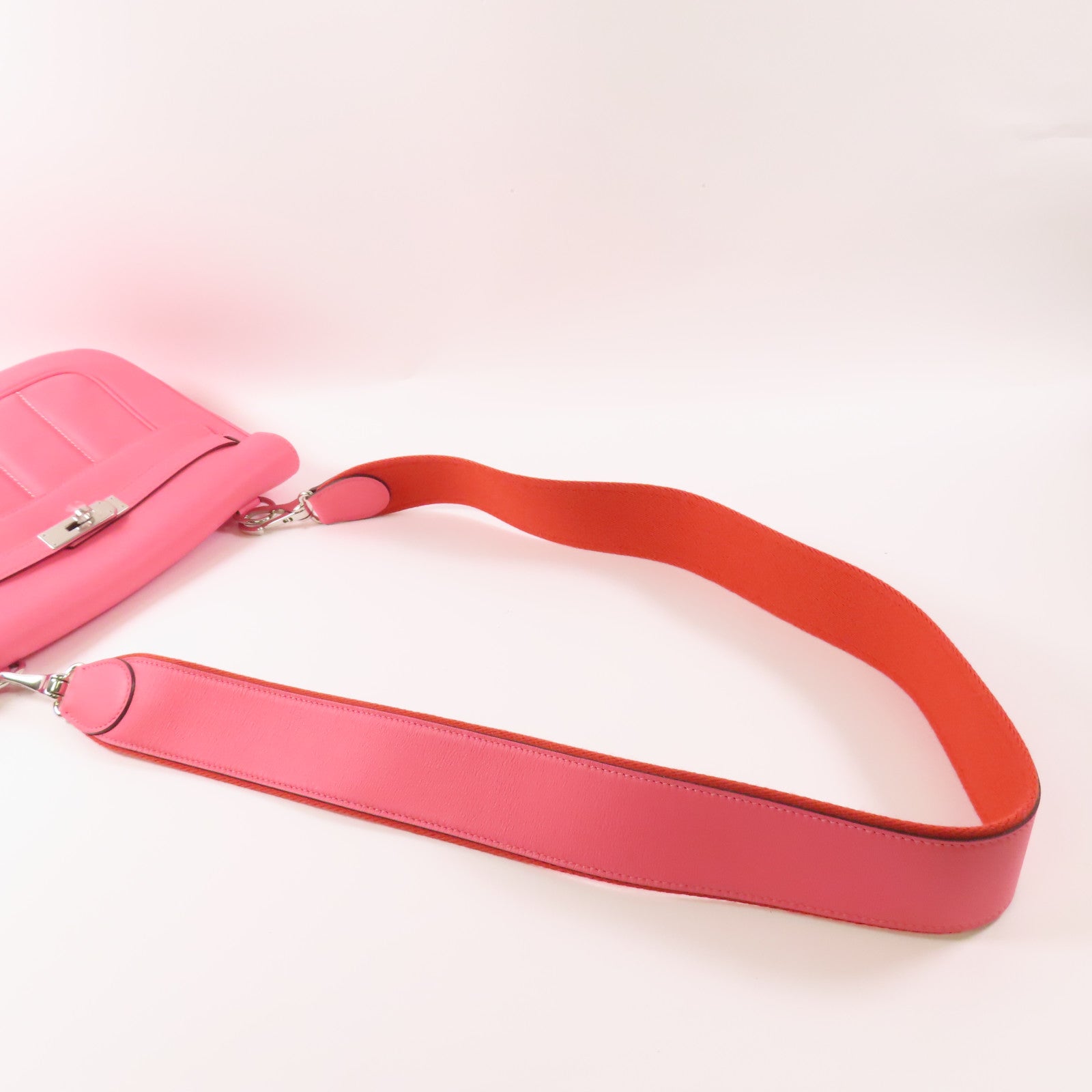 HERMES Swift皮革Berline銀扣肩背袋Rose Azalea